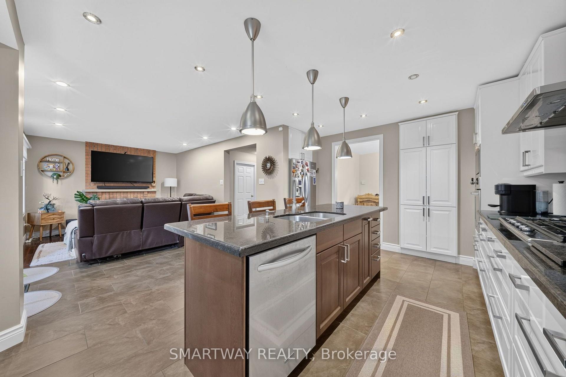 Photo 15 of 50 Killarney Court, Brampton, Heart Lake East — HOMEH