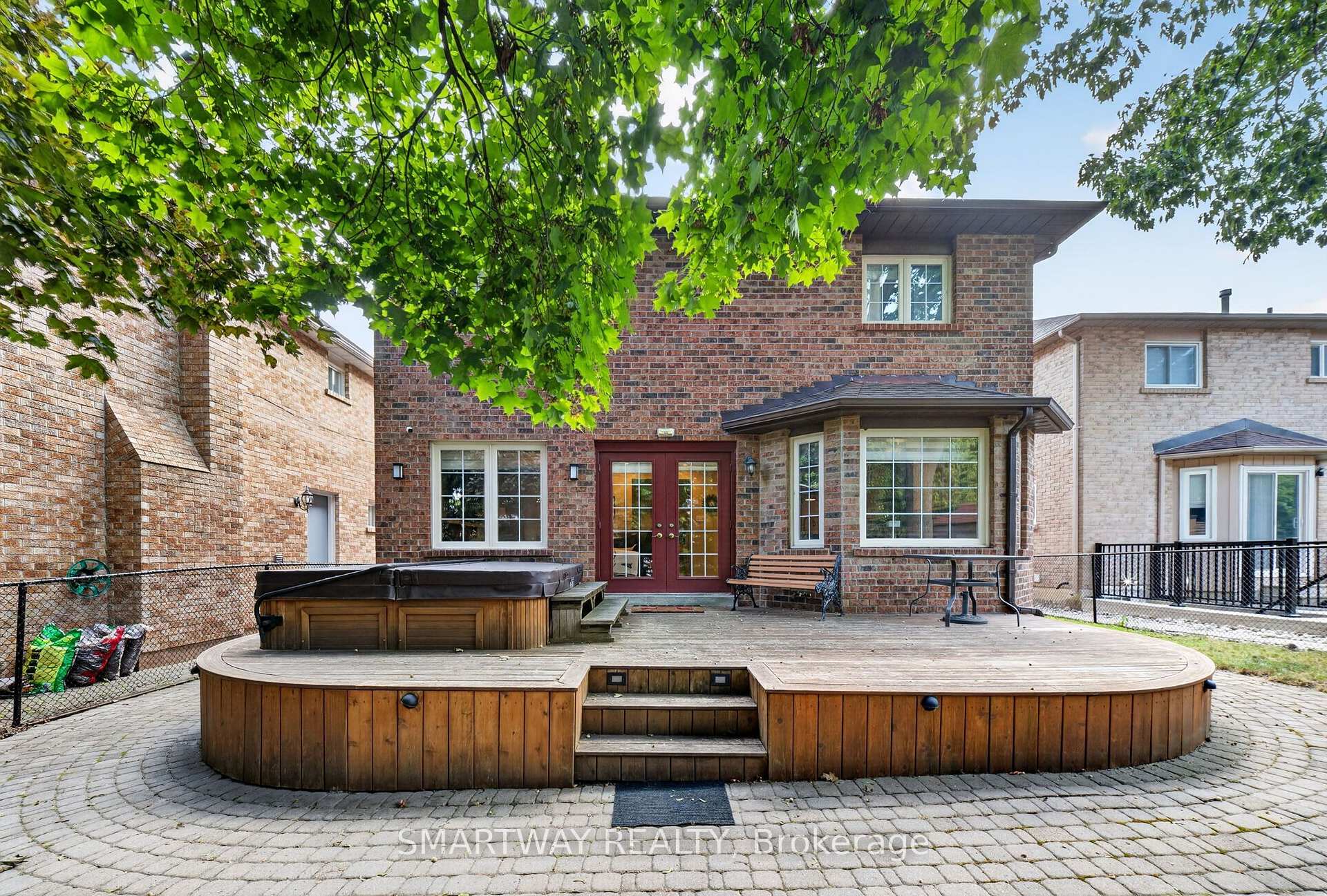 Photo 46 of 50 Killarney Court, Brampton, Heart Lake East — HOMEH