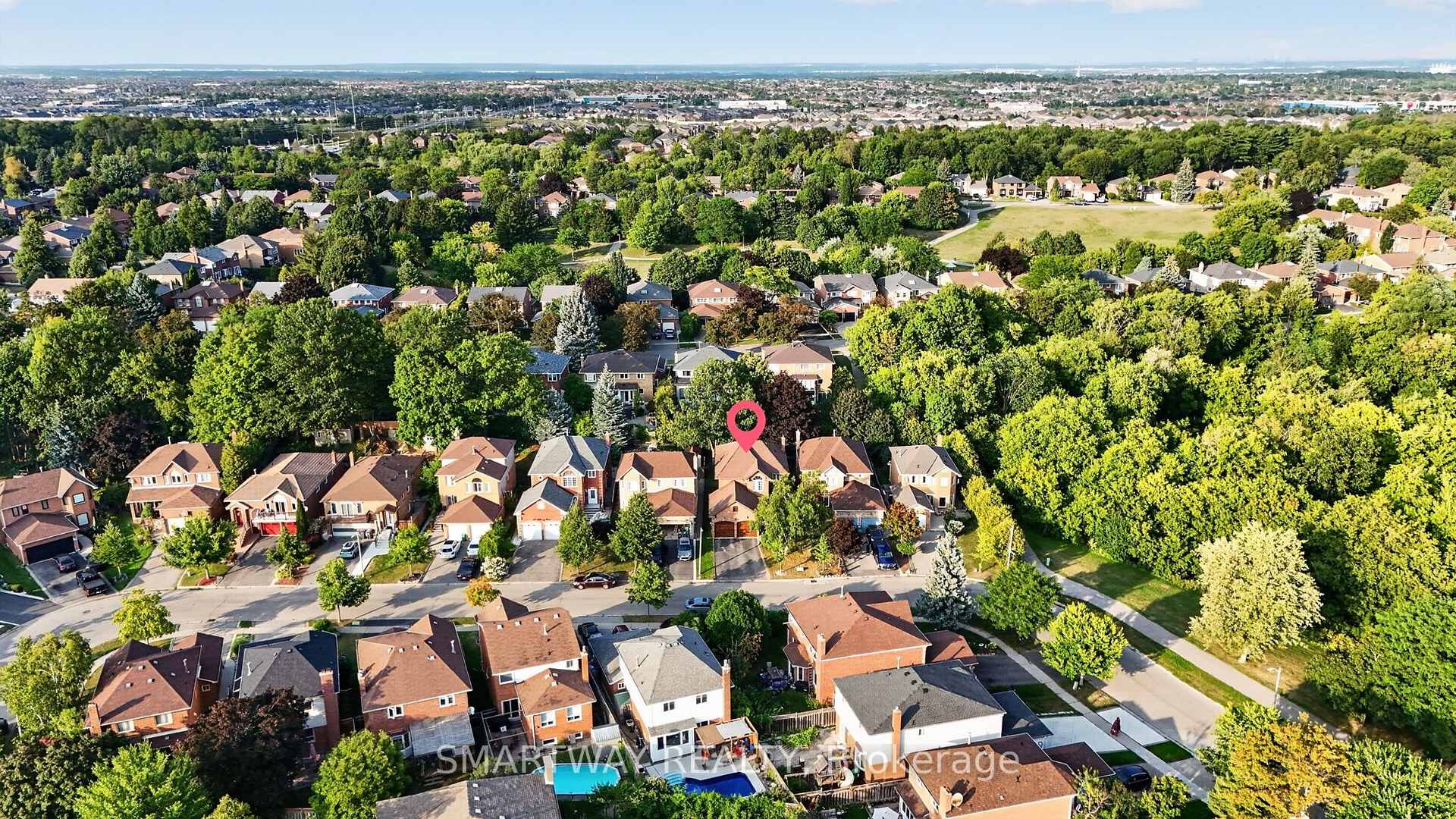 Photo 49 of 50 Killarney Court, Brampton, Heart Lake East — HOMEH