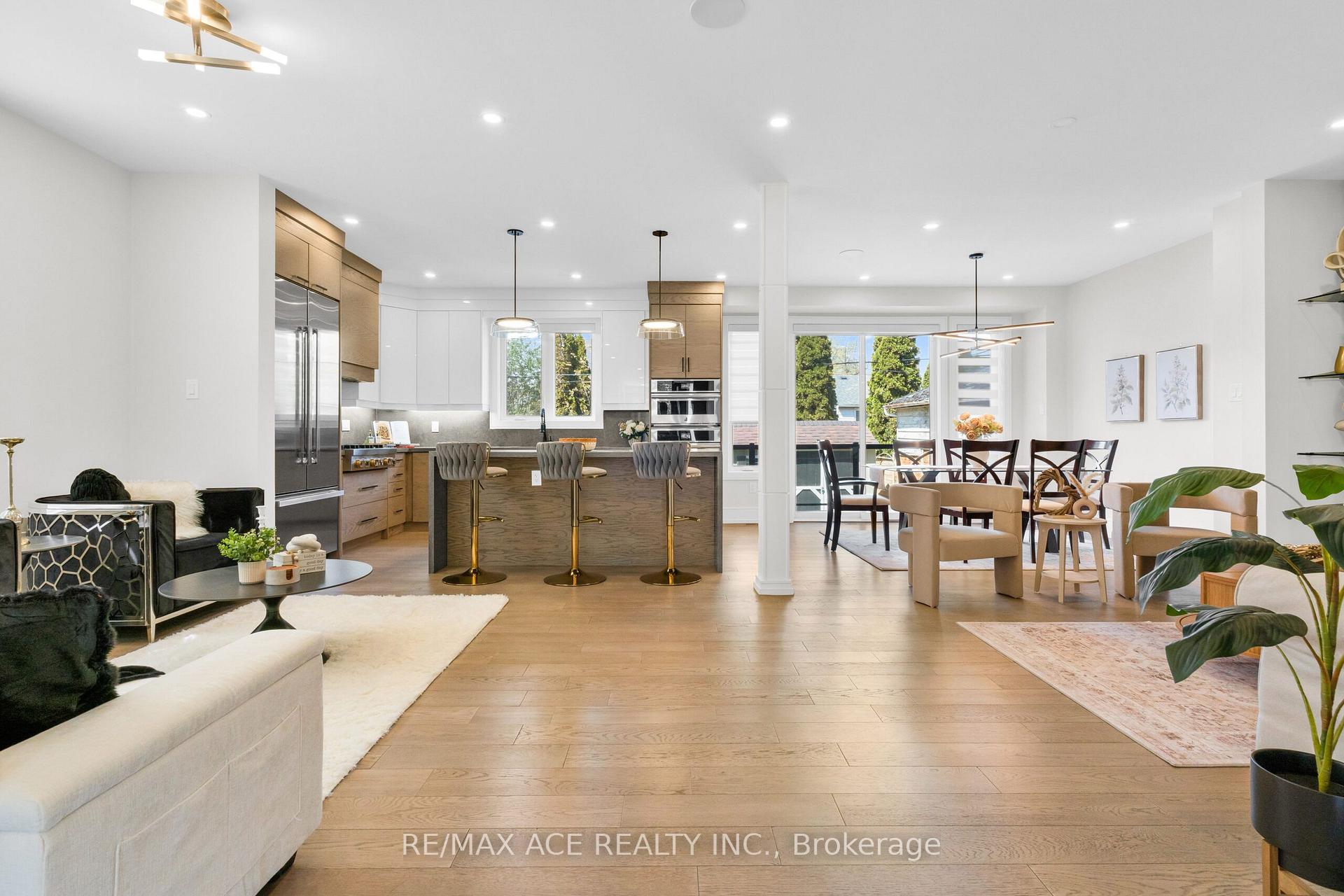 Photo 5 of 46 Sunnypoint Crescent, Scarborough, Cliffcrest — HOMEH