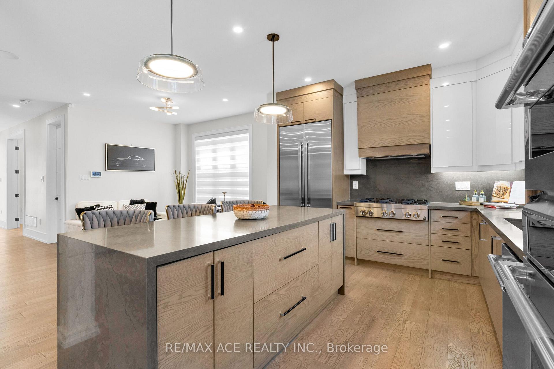 Photo 10 of 46 Sunnypoint Crescent, Scarborough, Cliffcrest — HOMEH
