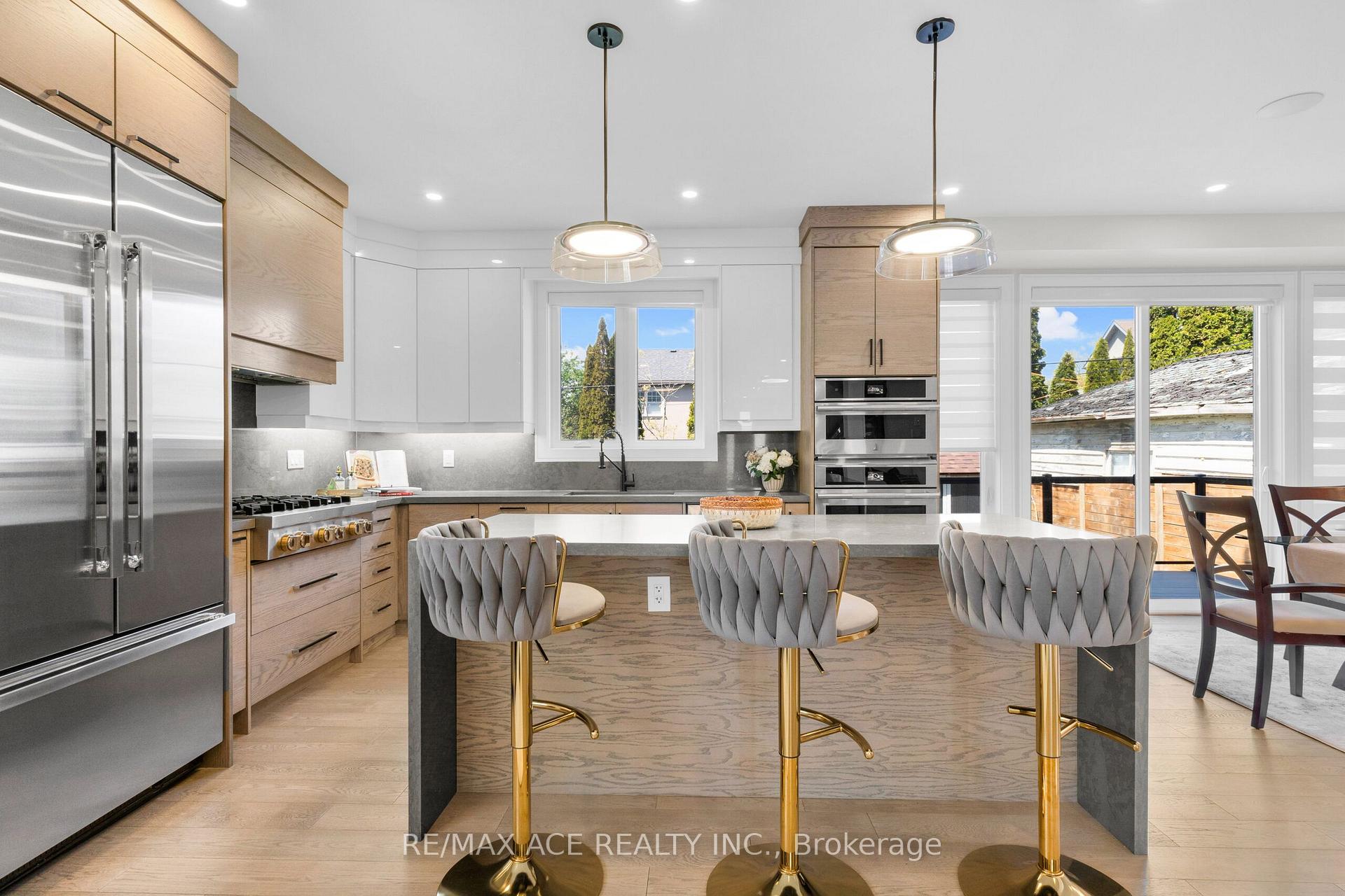 Photo 11 of 46 Sunnypoint Crescent, Scarborough, Cliffcrest — HOMEH