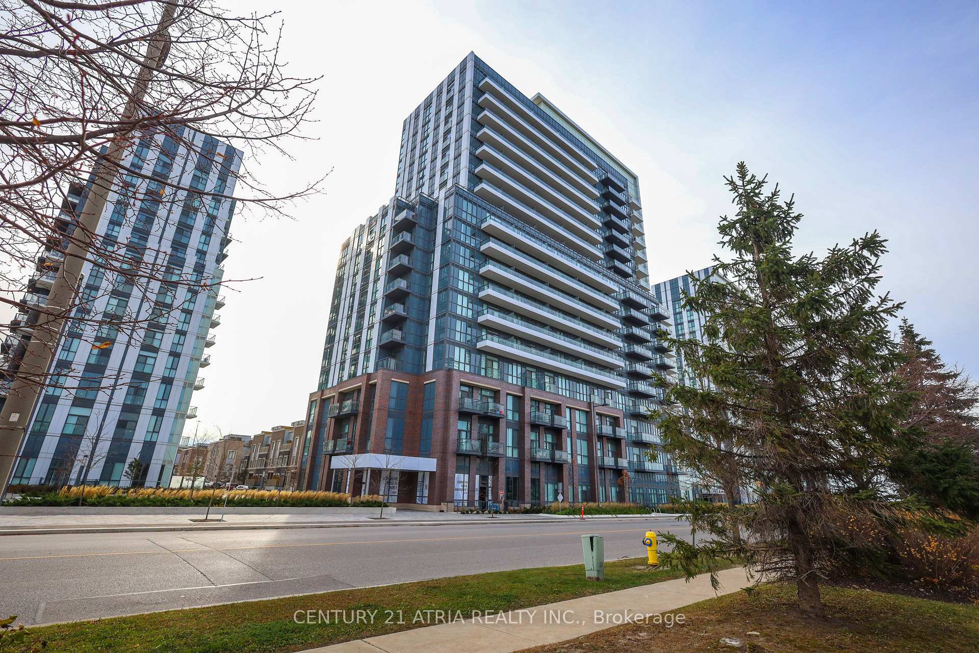 Front of Unit 701, 38 Honeycrisp Crescent