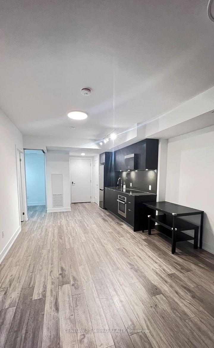 Photo 2 of Unit 812, 9 Clegg Road, Markham, Unionville — HOMEH