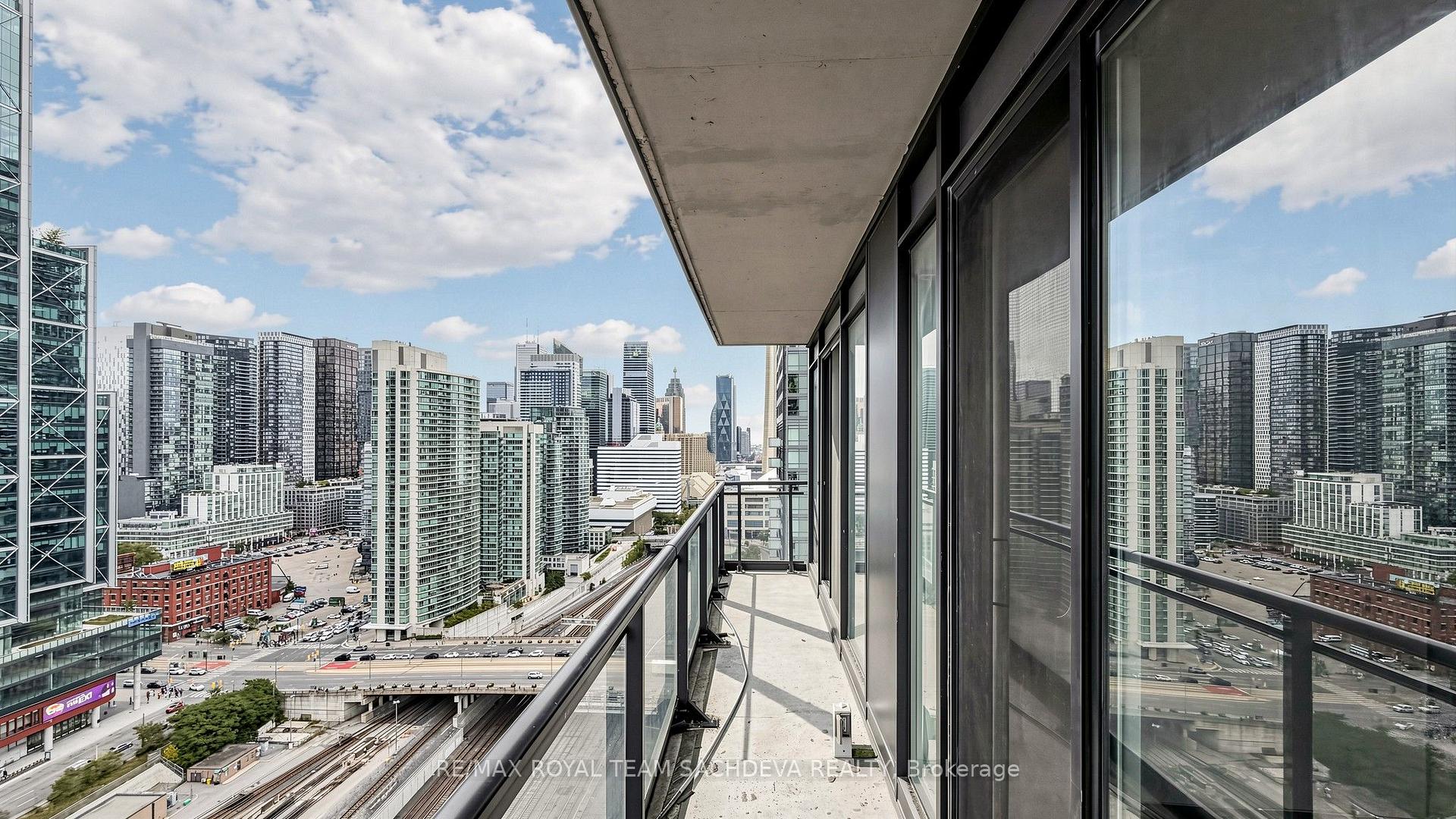Photo 58 of Unit 3003, 25 Capreol Court, Toronto, Waterfront Communities — HOMEH