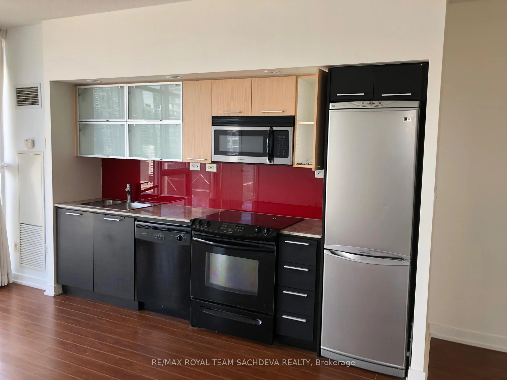 Photo 6 of Unit 3003, 25 Capreol Court, Toronto, Waterfront Communities — HOMEH