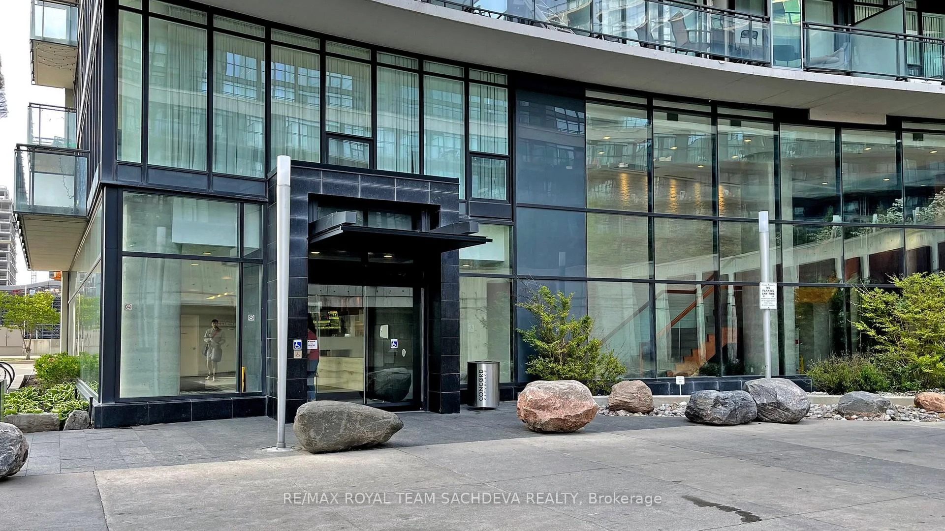 Photo 33 of Unit 3003, 25 Capreol Court, Toronto, Waterfront Communities — HOMEH