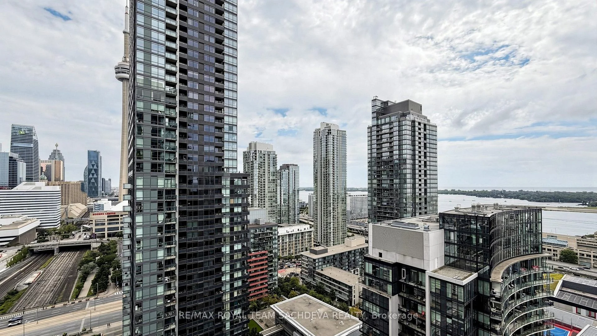 Photo 80 of Unit 3003, 25 Capreol Court, Toronto, Waterfront Communities — HOMEH