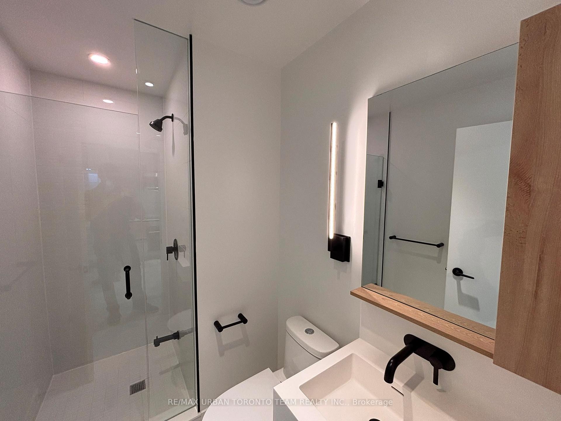 Photo 10 of Unit 3301, 117 Broadway Avenue, Toronto, Mount Pleasant West — HOMEH