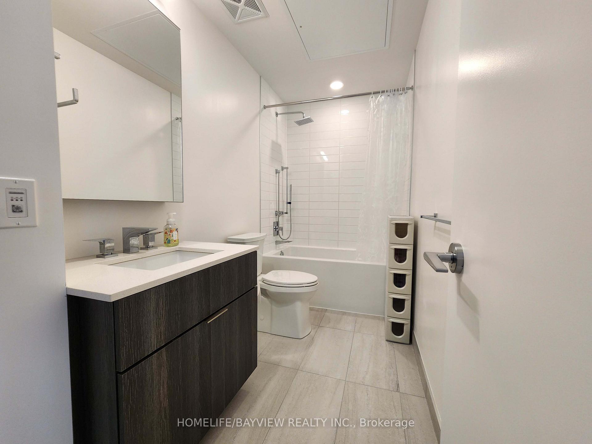 Photo 8 of Unit 3001, 25 Richmond Street E, Toronto, Church-Yonge Corridor — HOMEH