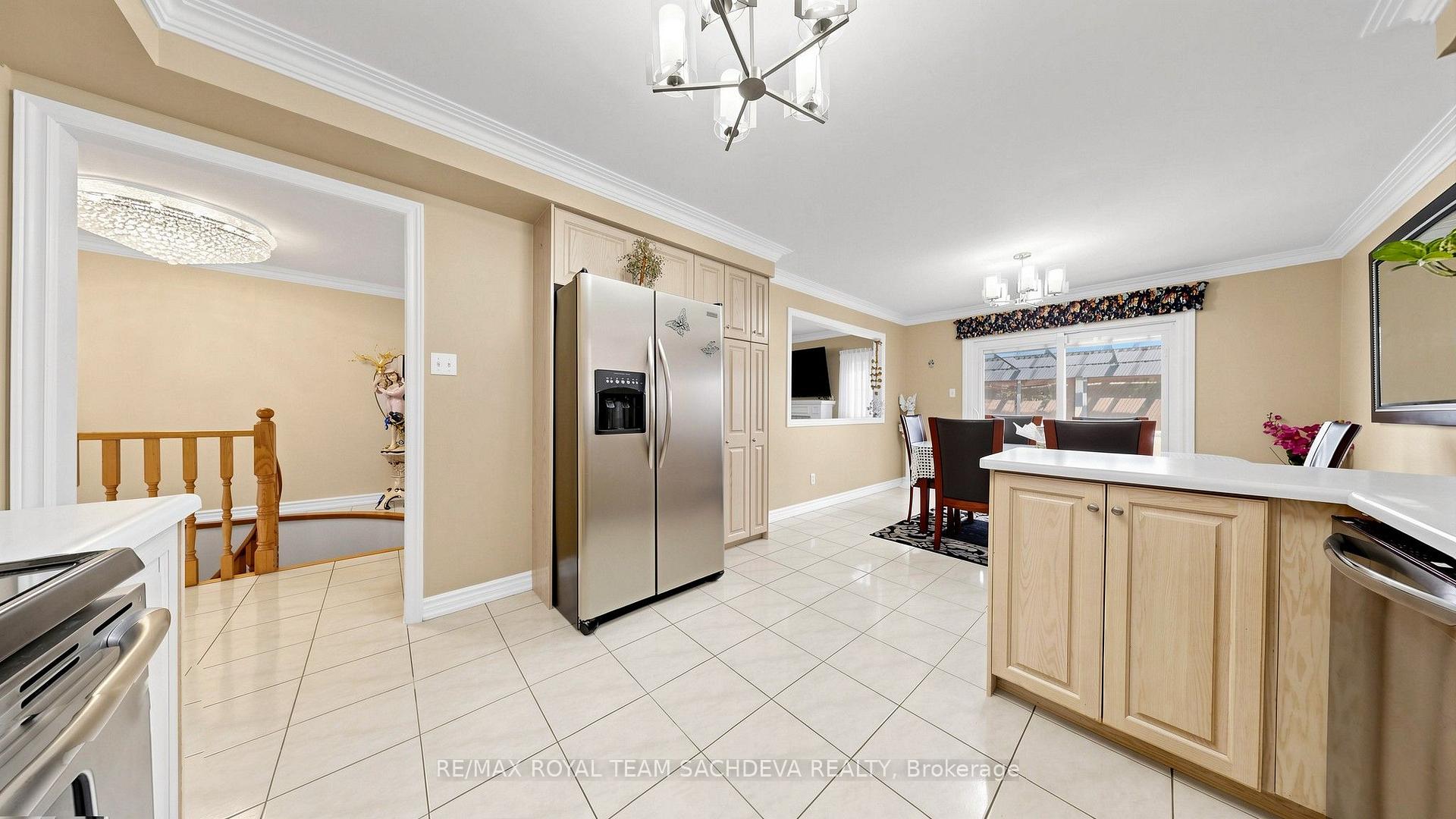 Photo 16 of 11 Devonridge Crescent, Scarborough, Highland Creek — HOMEH