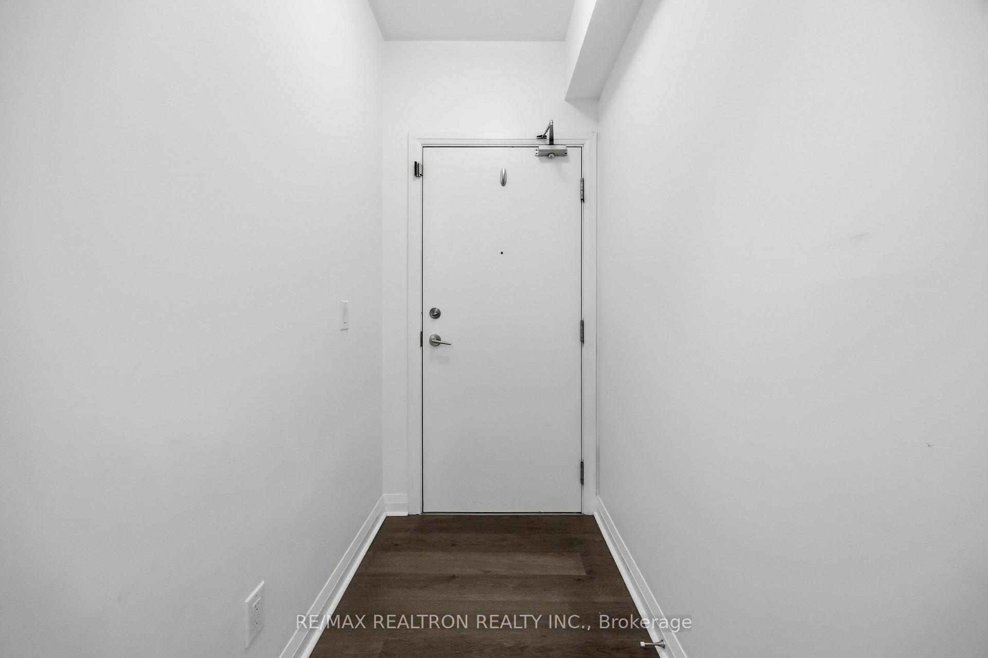 Photo 3 of Unit 1904, 55 Oneida Crescent, Richmond Hill, Langstaff — HOMEH