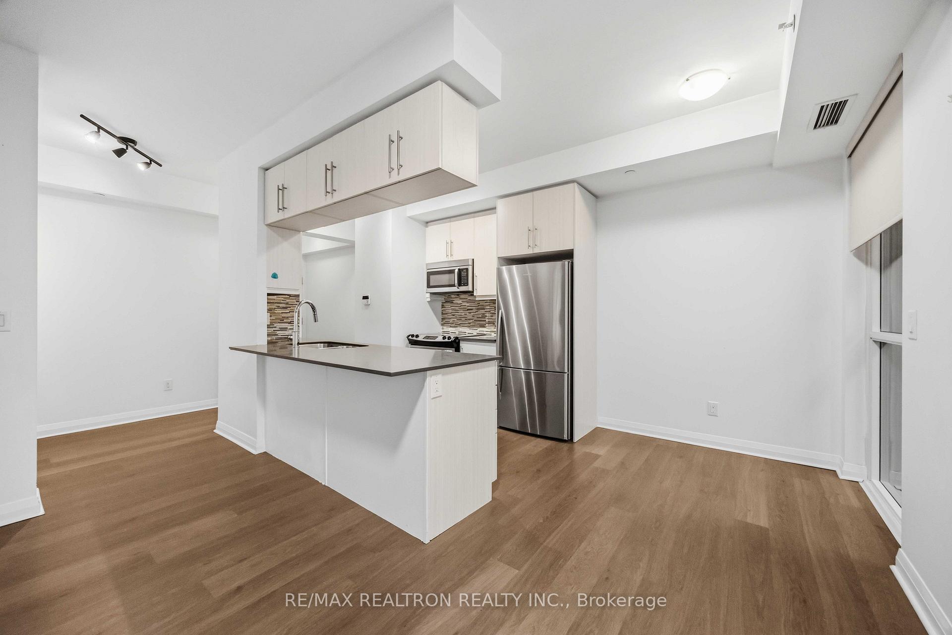 Photo 11 of Unit 1904, 55 Oneida Crescent, Richmond Hill, Langstaff — HOMEH