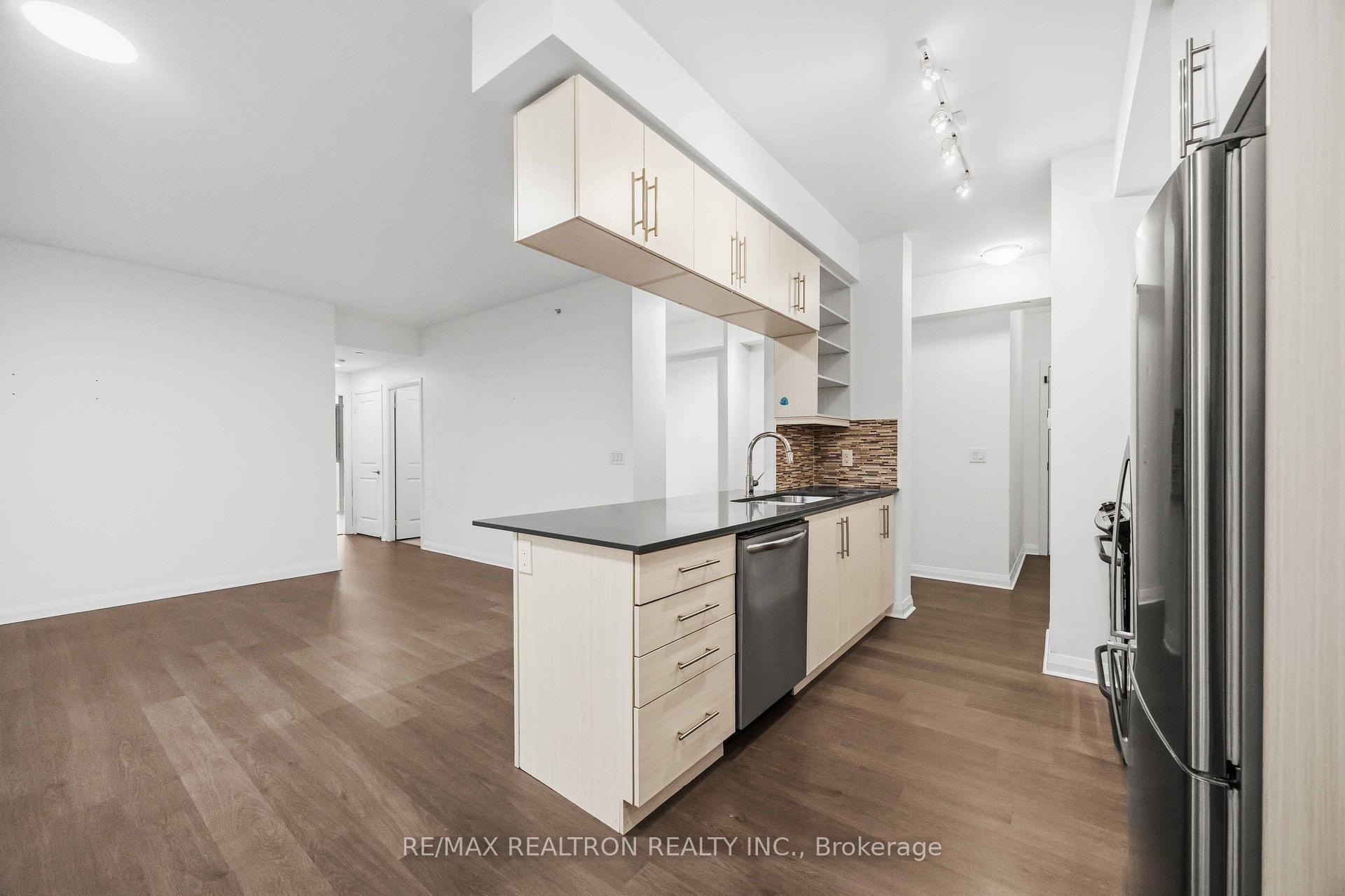 Photo 12 of Unit 1904, 55 Oneida Crescent, Richmond Hill, Langstaff — HOMEH