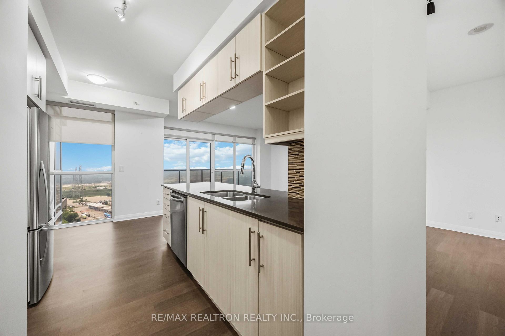 Photo 15 of Unit 1904, 55 Oneida Crescent, Richmond Hill, Langstaff — HOMEH