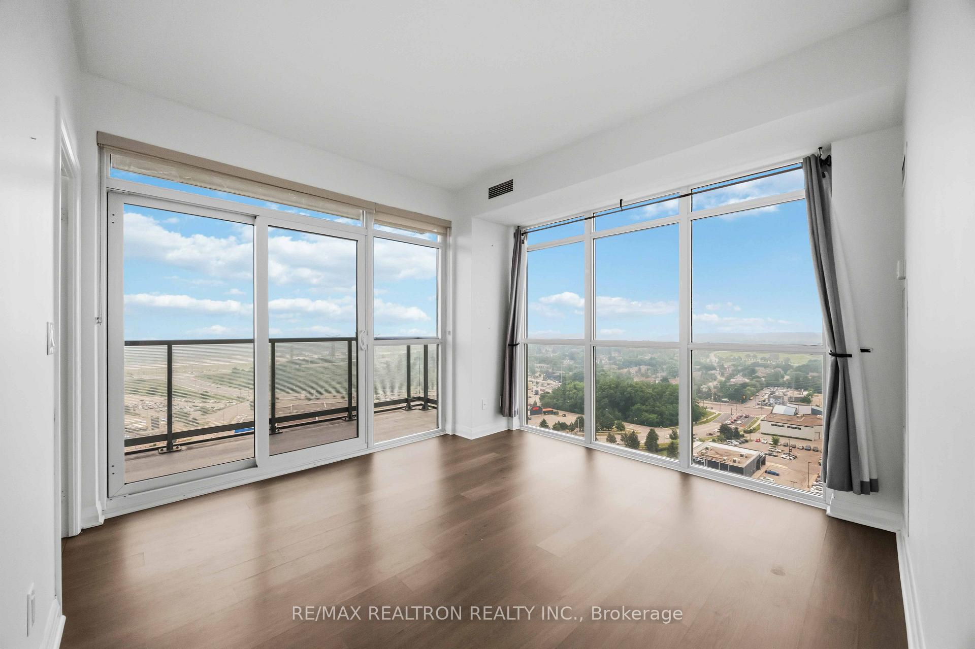 Photo 21 of Unit 1904, 55 Oneida Crescent, Richmond Hill, Langstaff — HOMEH