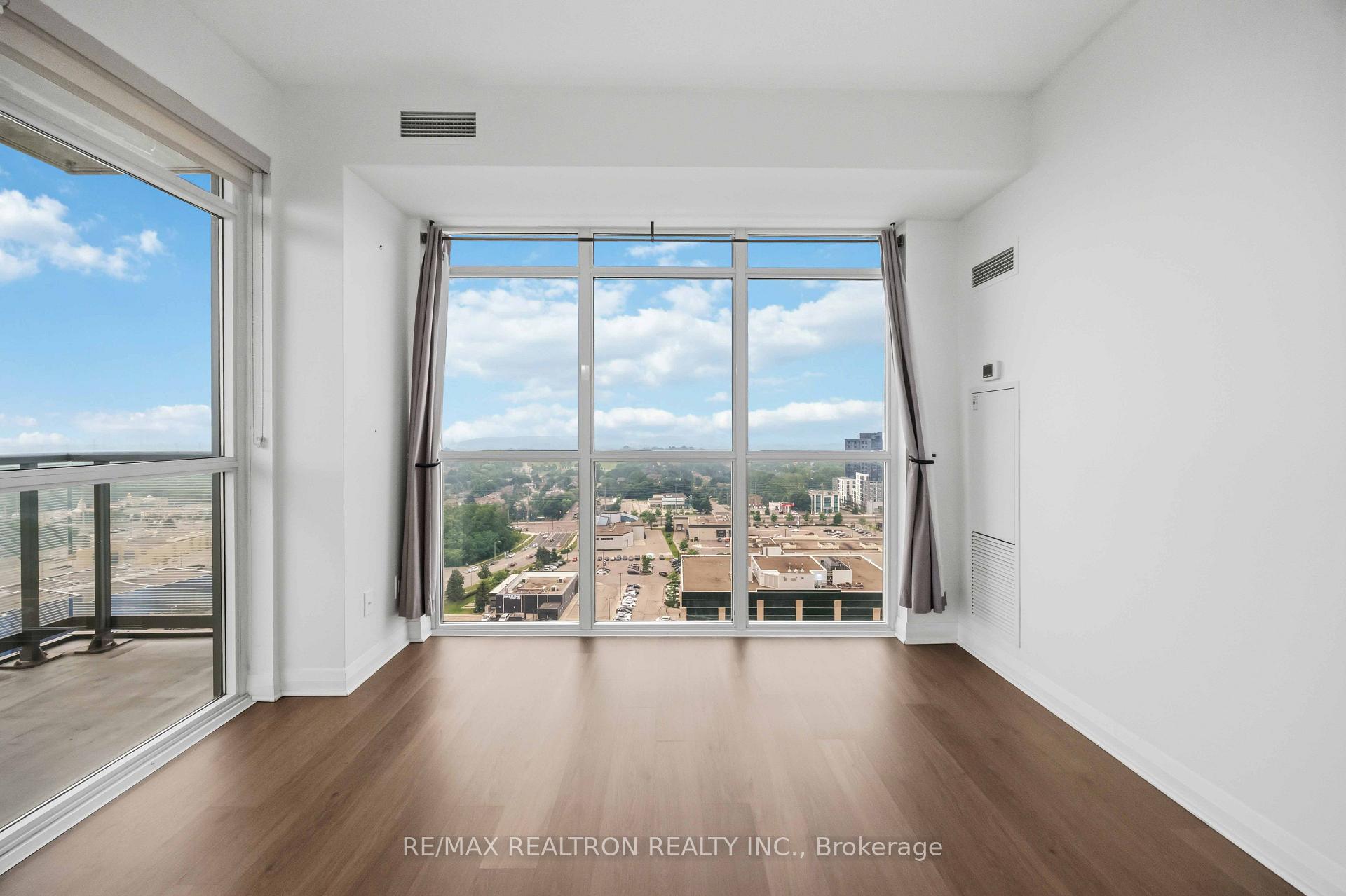 Photo 22 of Unit 1904, 55 Oneida Crescent, Richmond Hill, Langstaff — HOMEH