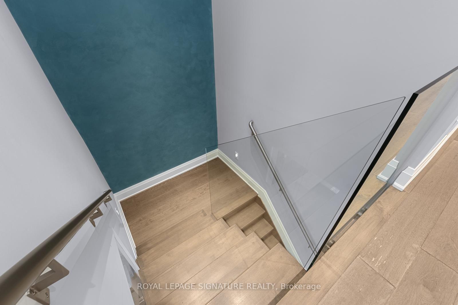 Photo 14 of 8 Dunkirk Road, Toronto, Danforth Village-East York — HOMEH