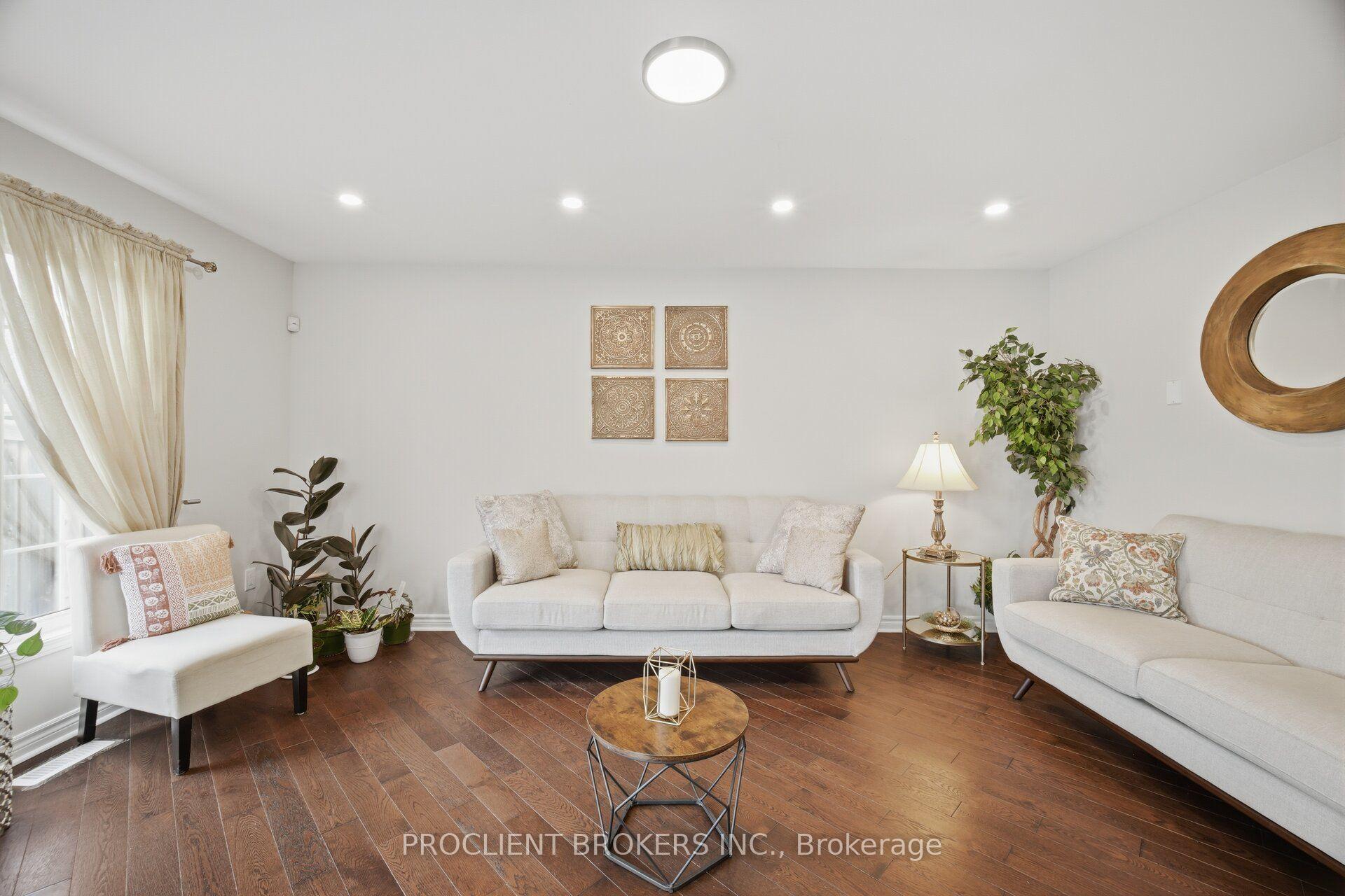 Photo 11 of 879 Brassard Circle, Milton, Willmott — HOMEH