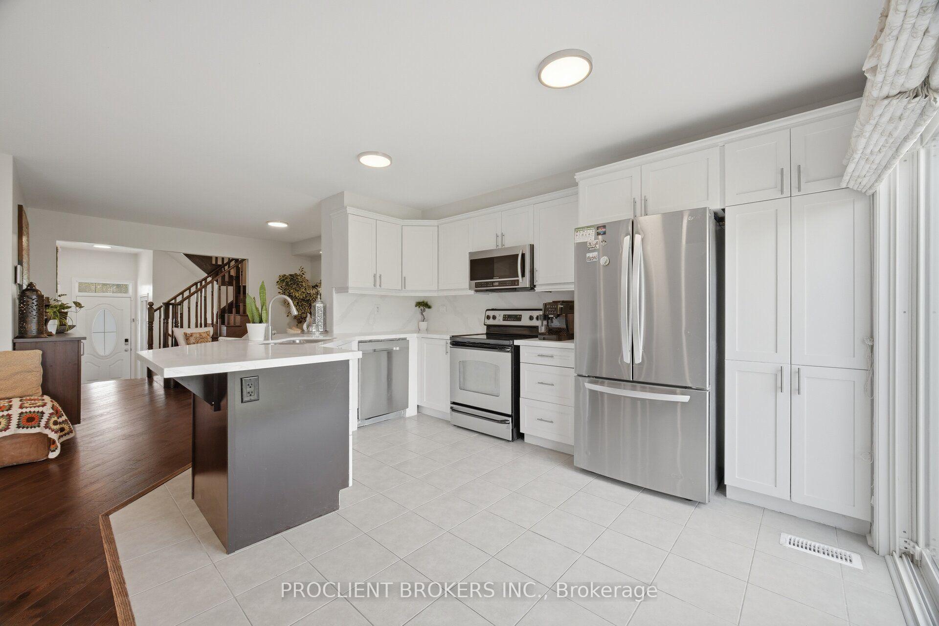 Photo 17 of 879 Brassard Circle, Milton, Willmott — HOMEH