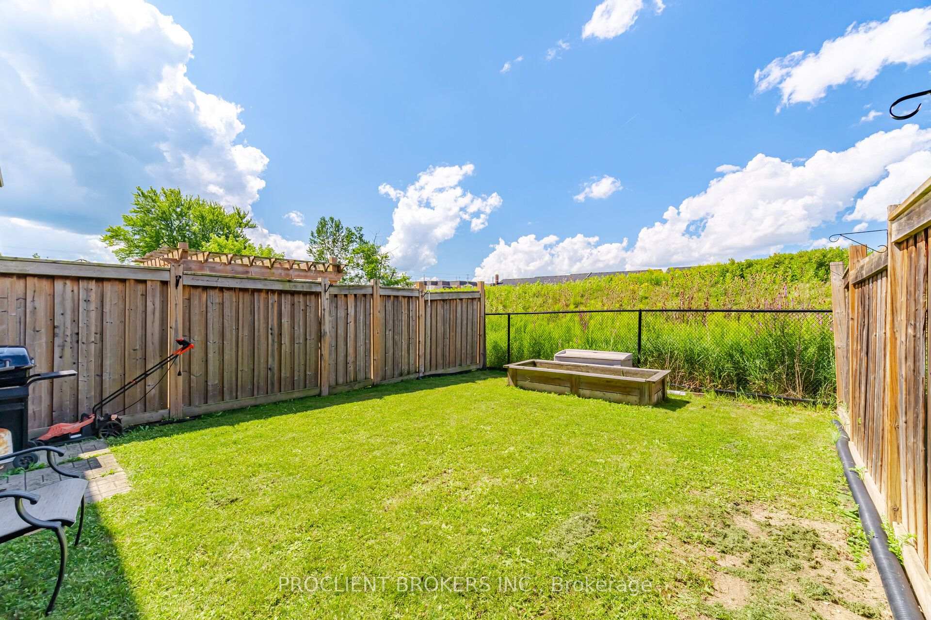 Photo 42 of 879 Brassard Circle, Milton, Willmott — HOMEH