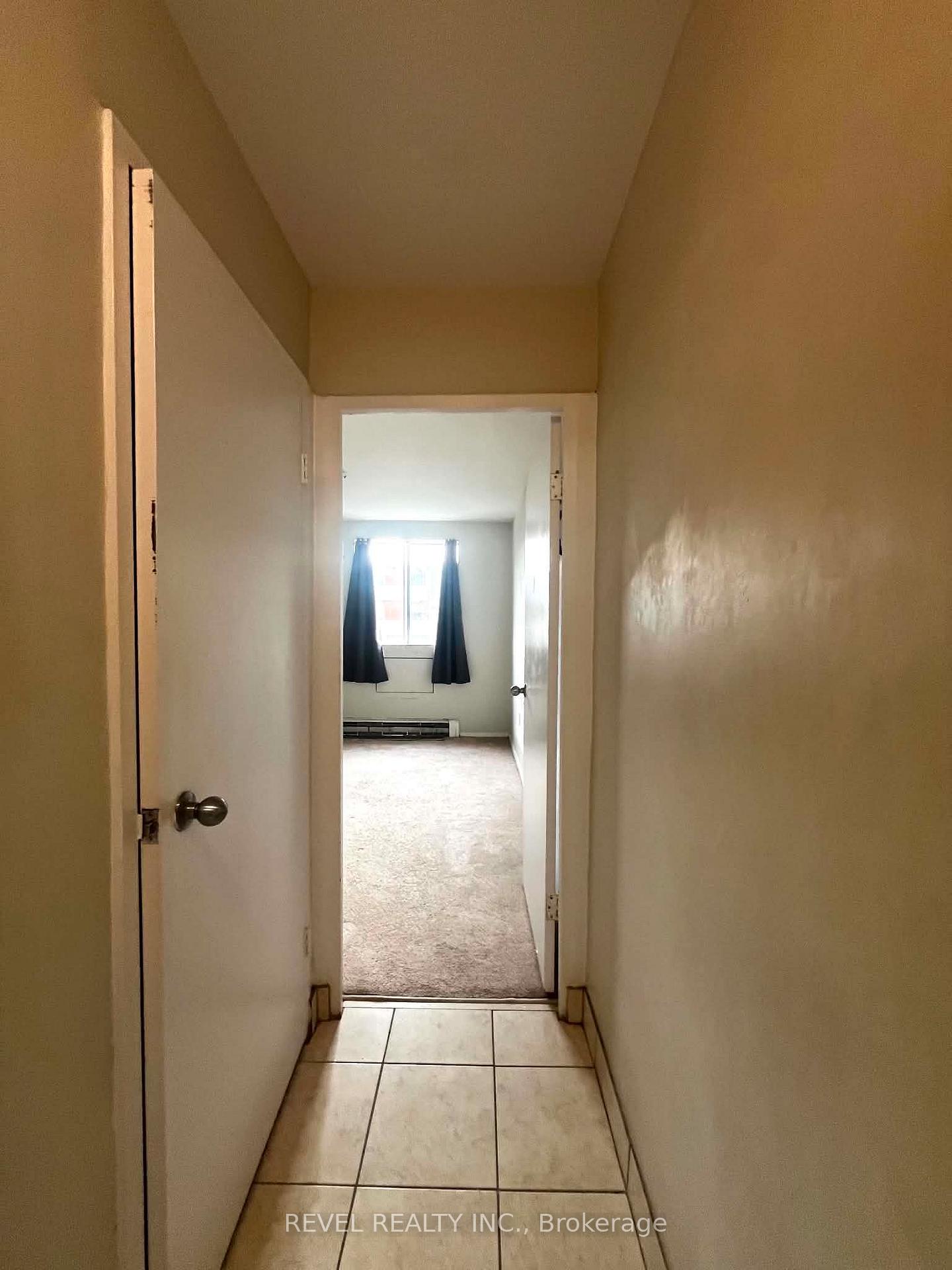 Photo 9 of Unit 809, 752 Kipps Lane, London, East A — HOMEH