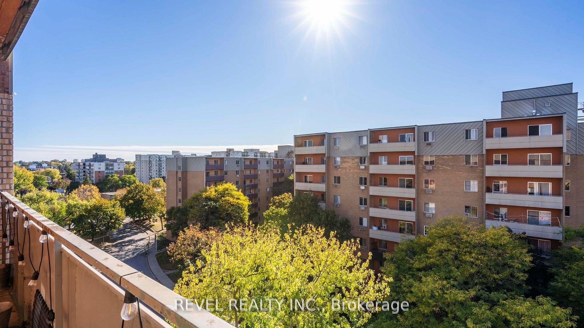 Photo 13 of Unit 809, 752 Kipps Lane, London, East A — HOMEH