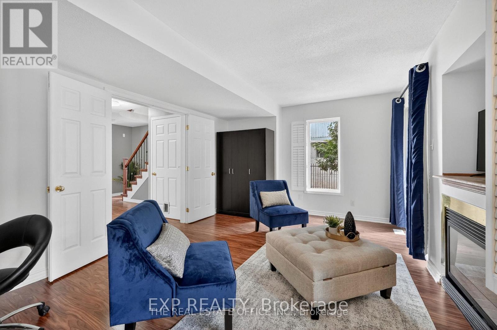 Photo 3 of 106 Corsica Private, Ottawa, Riverview Park — HOMEH