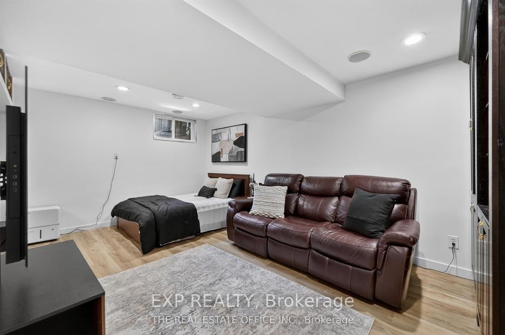 Photo 10 of 106 Corsica Private, Ottawa, Riverview Park — HOMEH