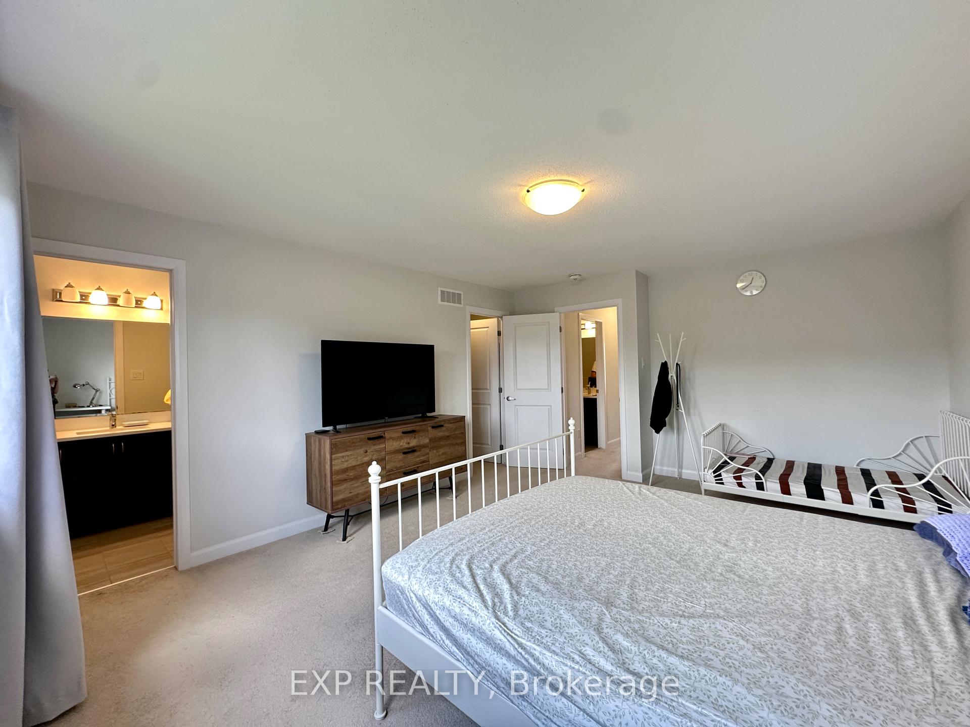 Photo 15 of 725 Cashmere Terrace, Ottawa, Barrhaven - Heritage Park — HOMEH