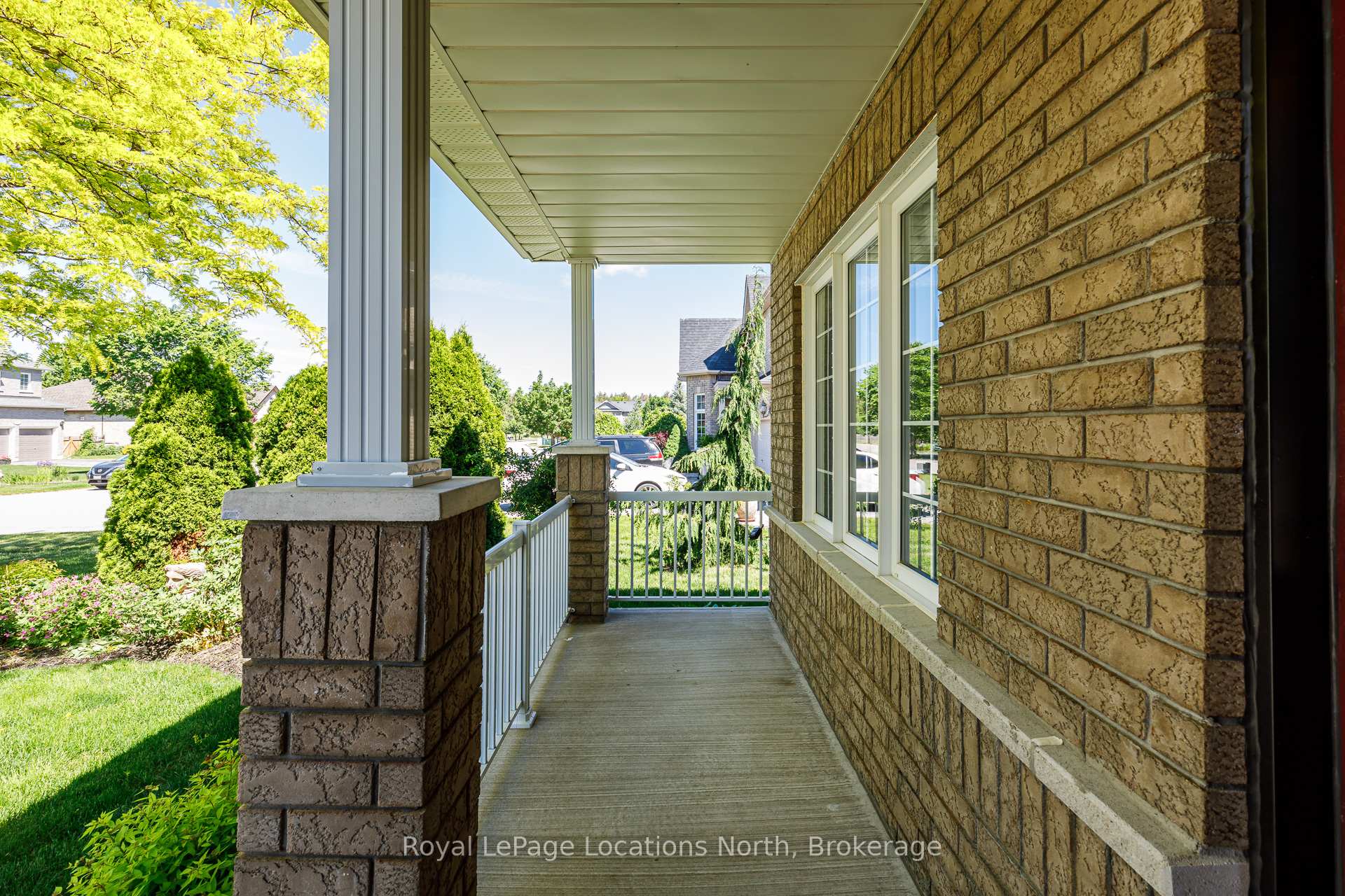 Photo 7 of 19 Kells Crescent, Collingwood — HOMEH