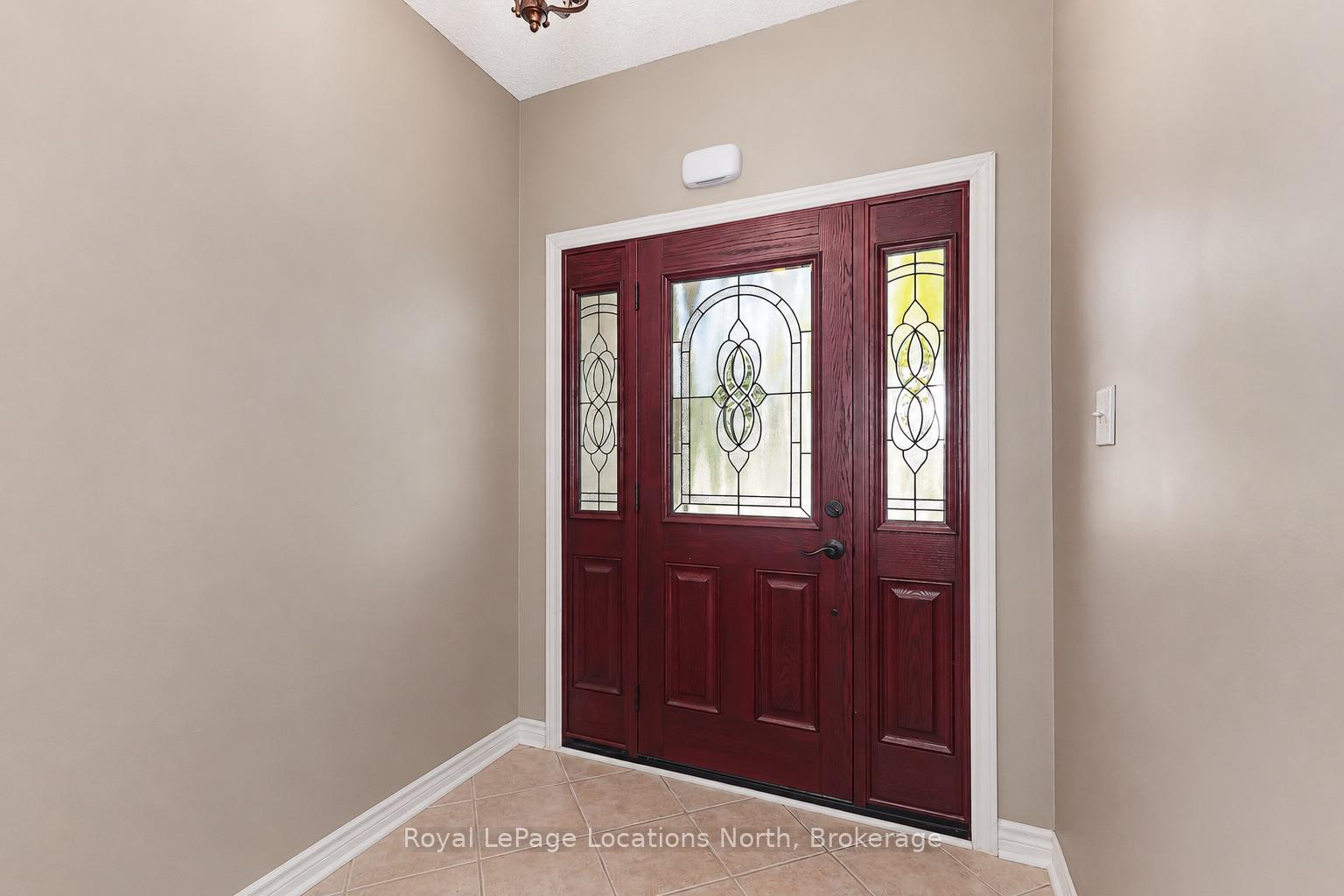 Photo 9 of 19 Kells Crescent, Collingwood — HOMEH