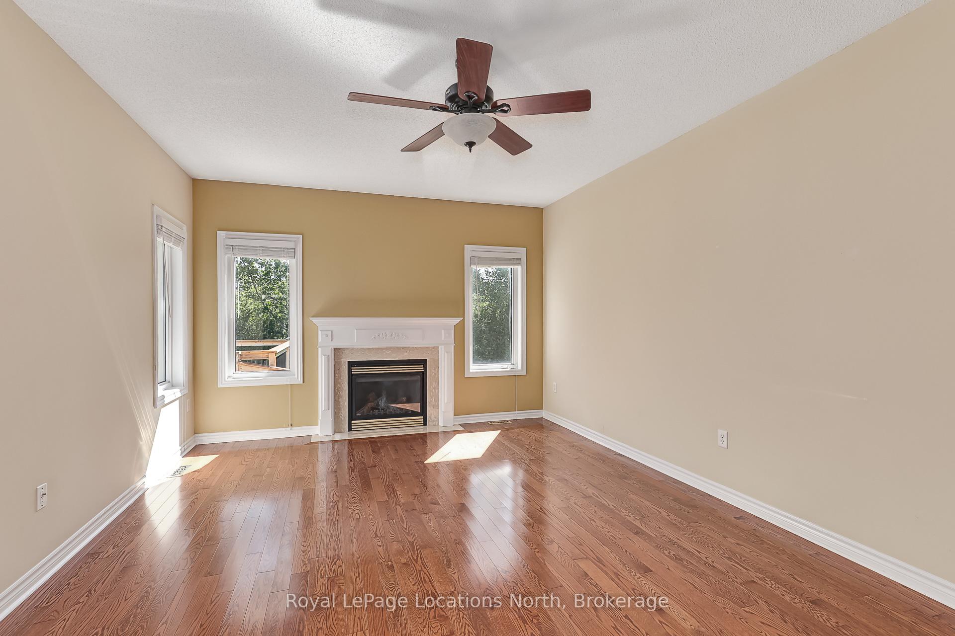 Photo 20 of 19 Kells Crescent, Collingwood — HOMEH