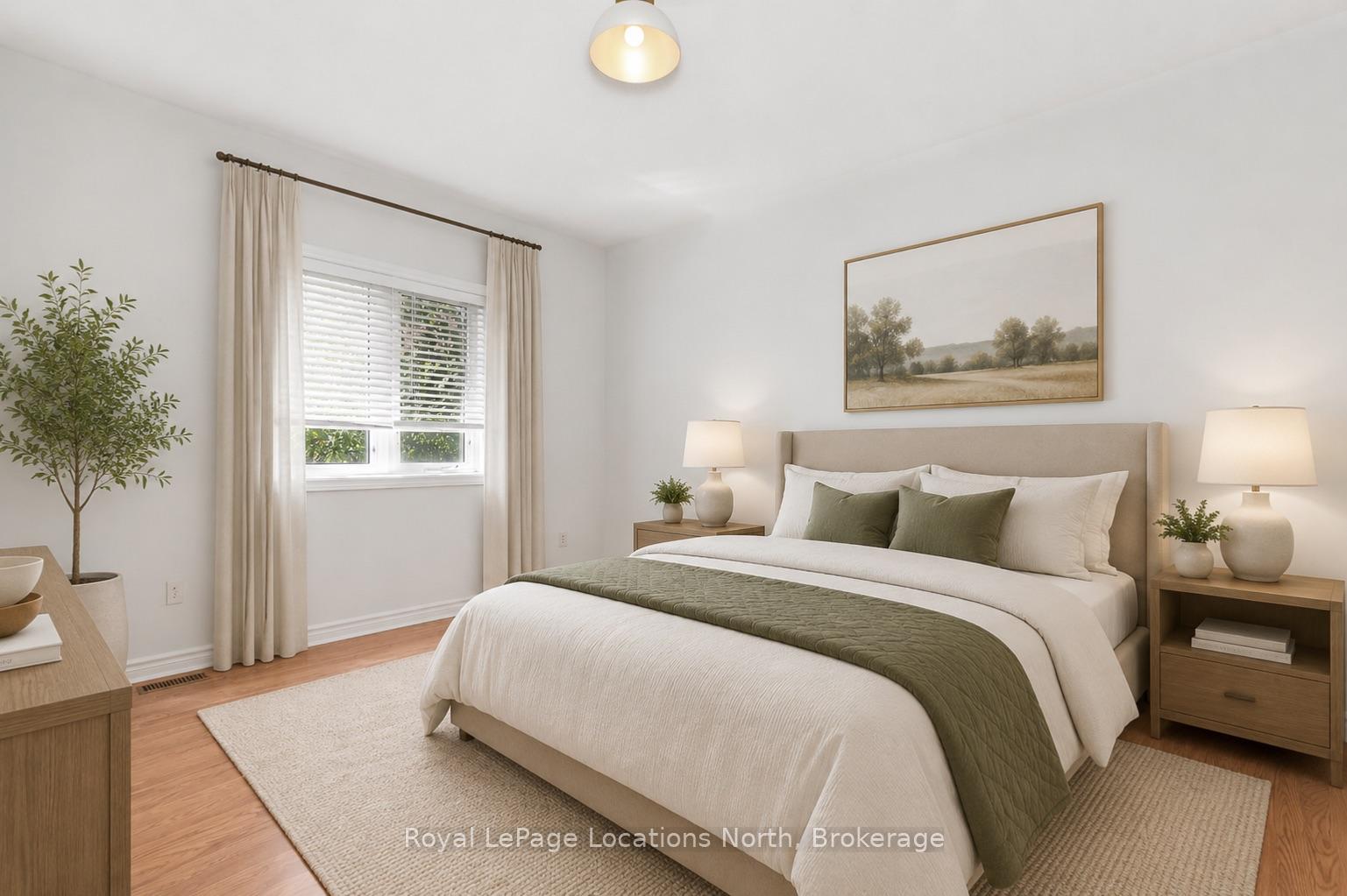 Photo 31 of 19 Kells Crescent, Collingwood — HOMEH