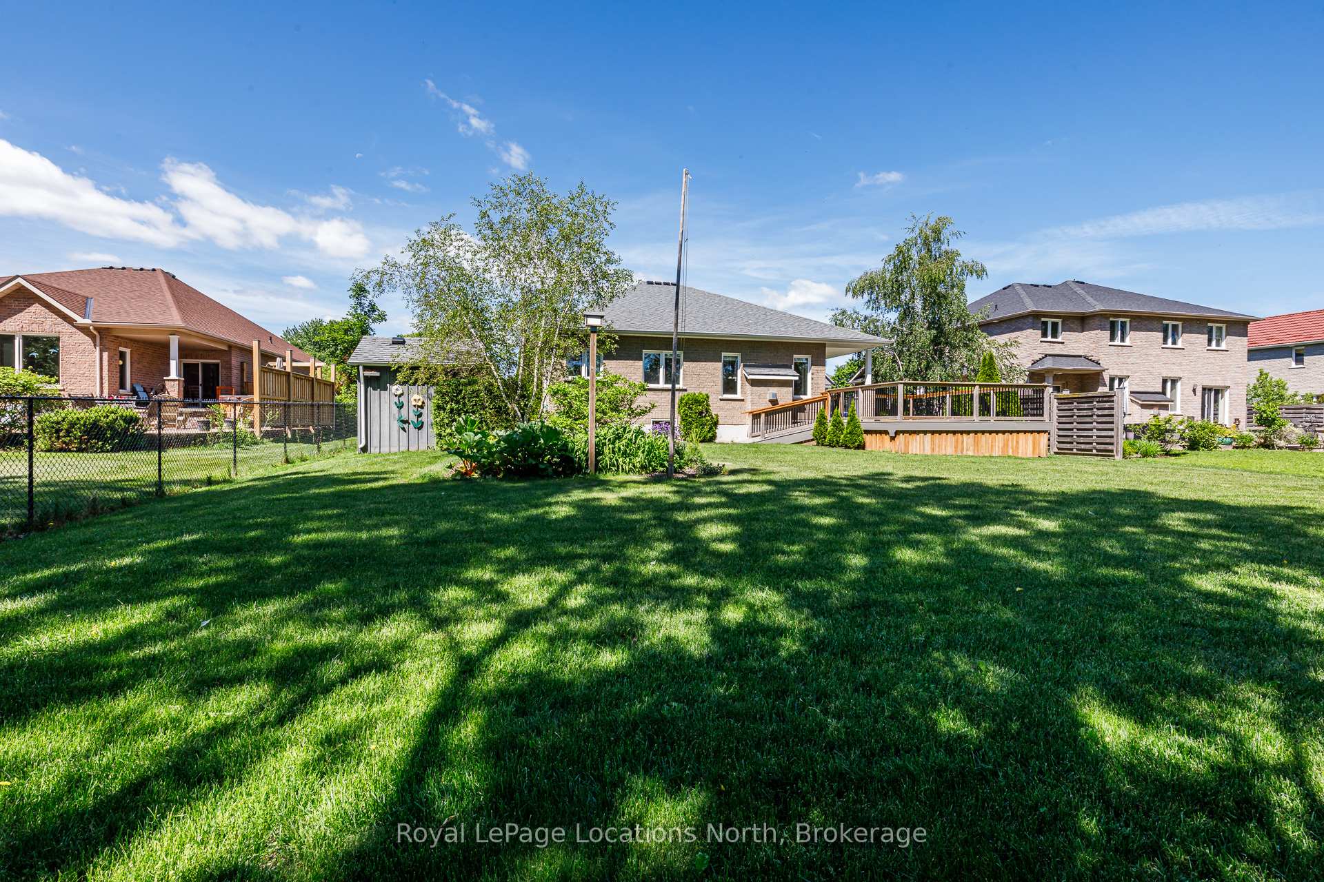 Photo 38 of 19 Kells Crescent, Collingwood — HOMEH
