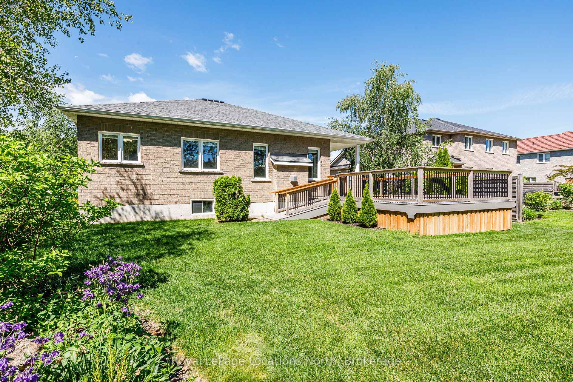 Photo 42 of 19 Kells Crescent, Collingwood — HOMEH