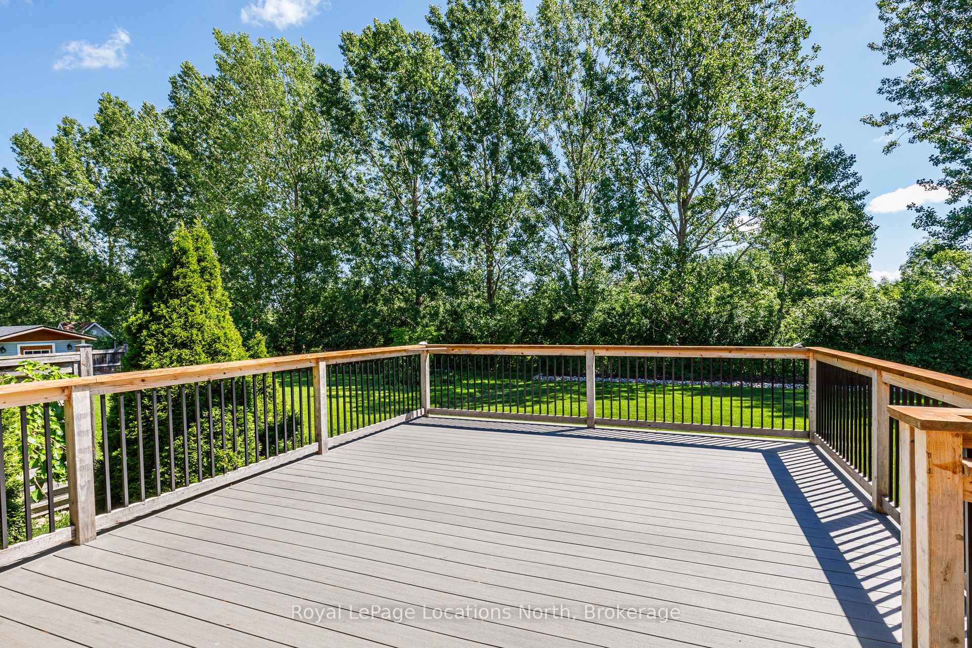 Photo 44 of 19 Kells Crescent, Collingwood — HOMEH