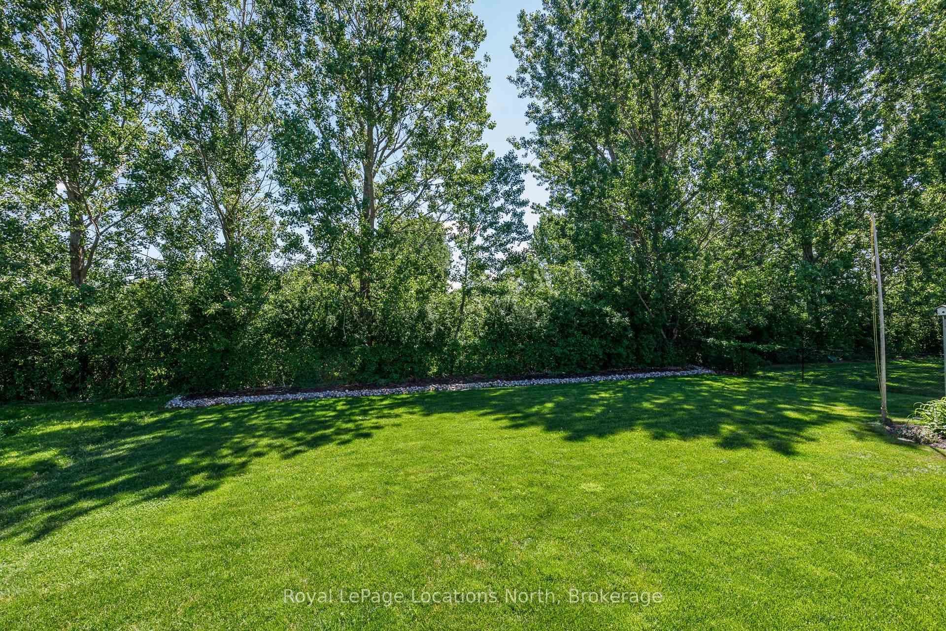Photo 45 of 19 Kells Crescent, Collingwood — HOMEH