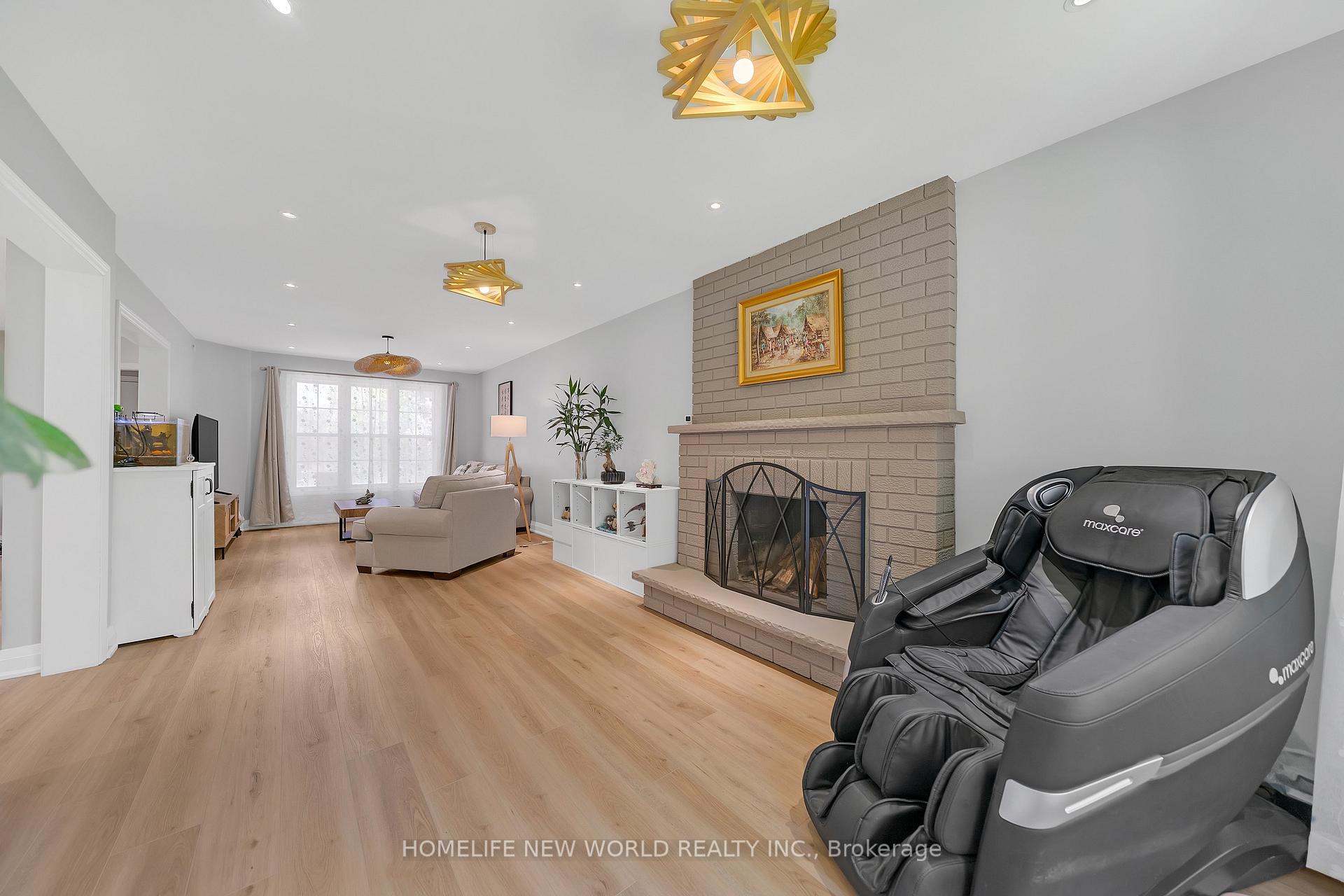 Photo 9 of 351 Millard Street, Whitchurch-Stouffville, Stouffville — HOMEH