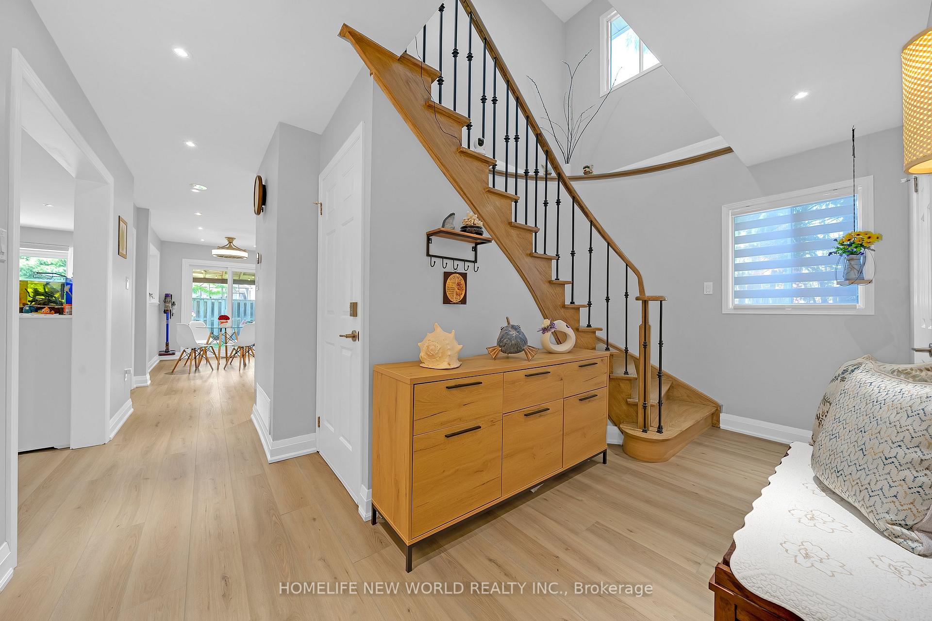 Photo 15 of 351 Millard Street, Whitchurch-Stouffville, Stouffville — HOMEH