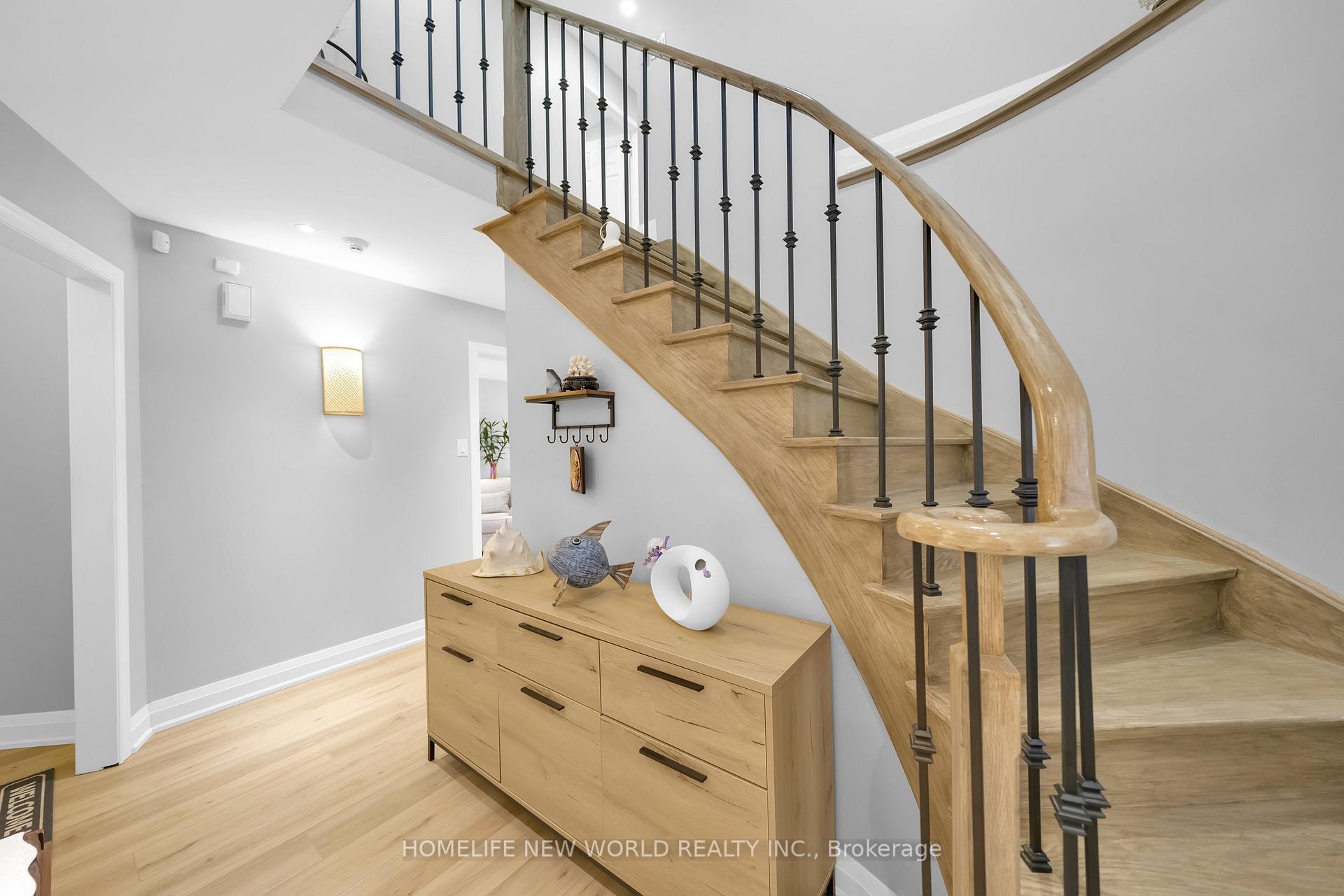 Photo 17 of 351 Millard Street, Whitchurch-Stouffville, Stouffville — HOMEH