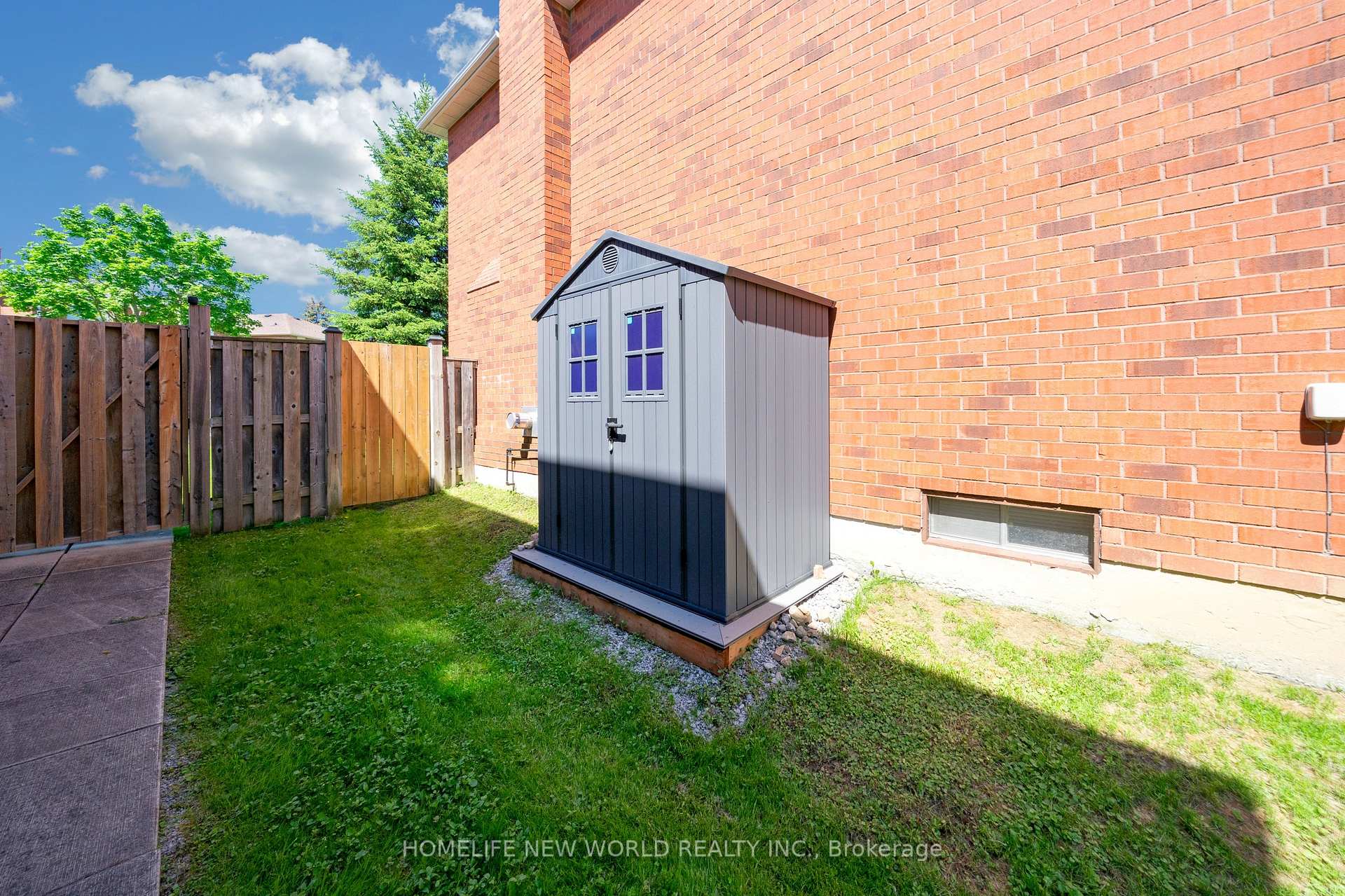 Photo 32 of 351 Millard Street, Whitchurch-Stouffville, Stouffville — HOMEH