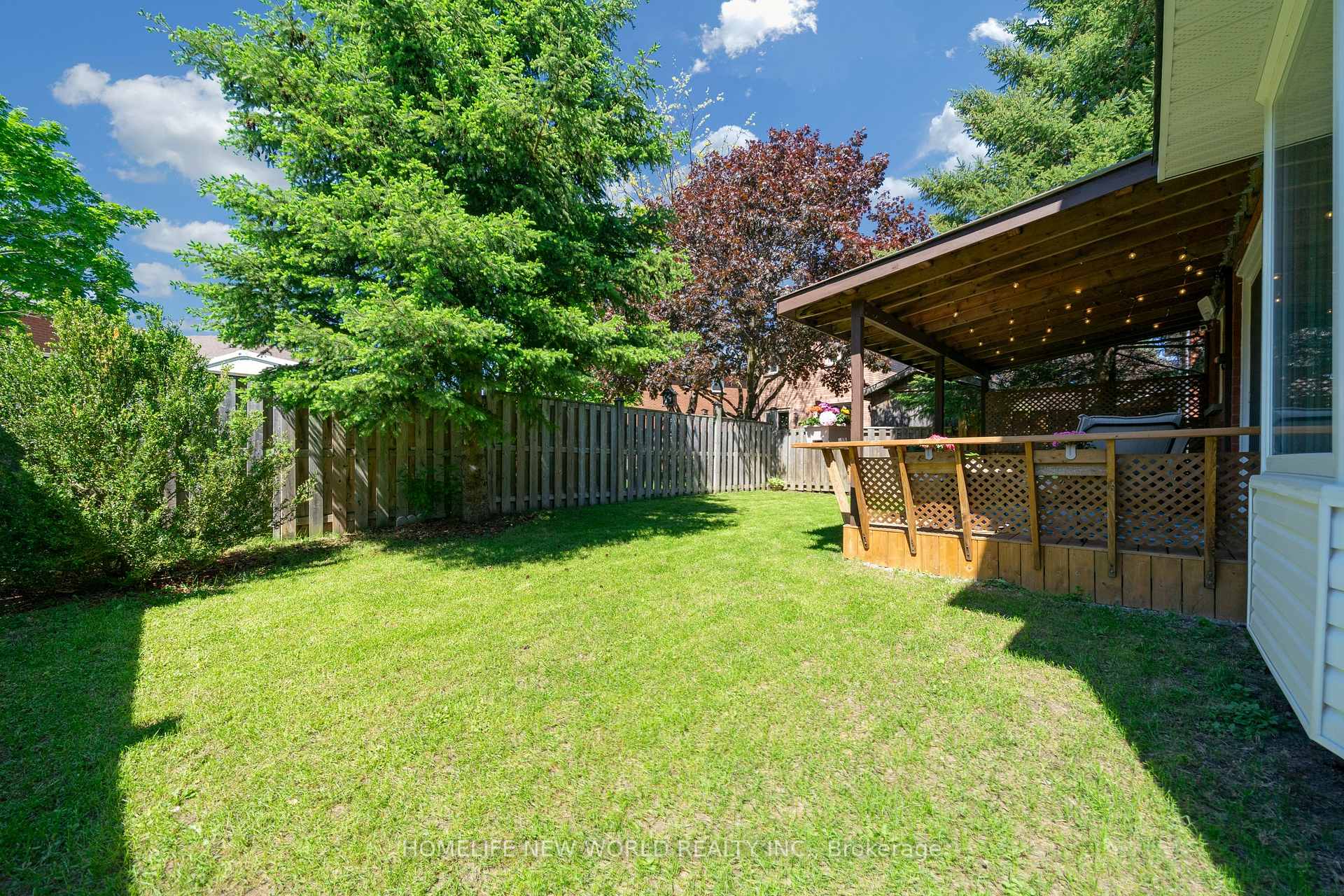 Photo 35 of 351 Millard Street, Whitchurch-Stouffville, Stouffville — HOMEH