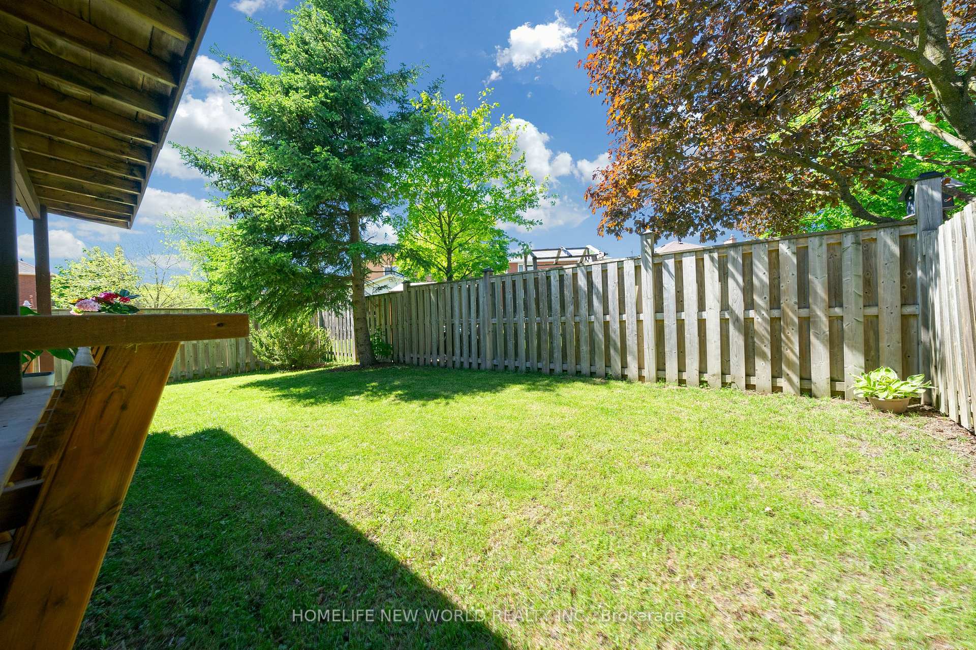 Photo 37 of 351 Millard Street, Whitchurch-Stouffville, Stouffville — HOMEH