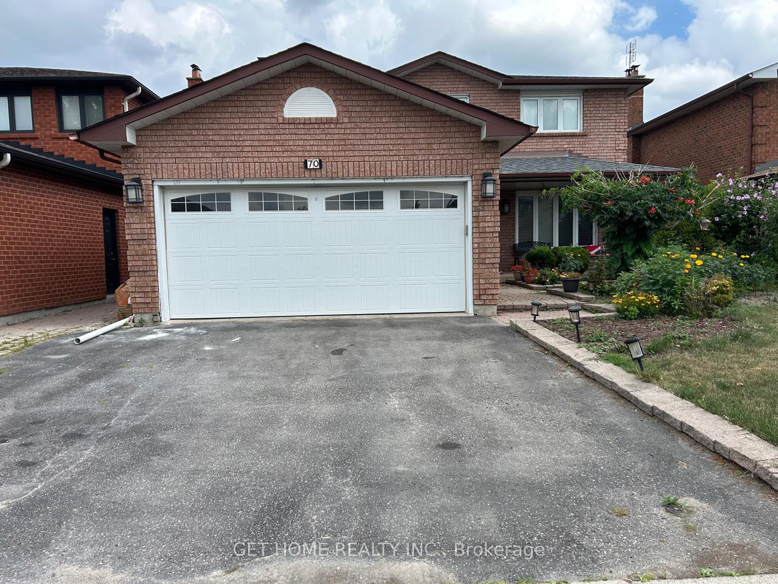 Photo 2 of 70 Gardner Place, Vaughan, Maple — HOMEH