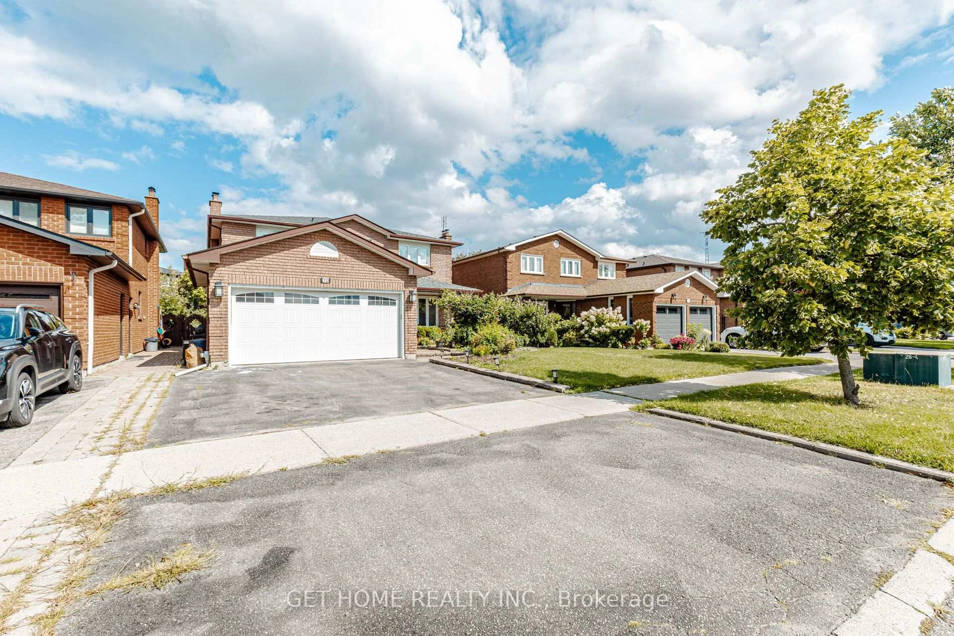Photo 4 of 70 Gardner Place, Vaughan, Maple — HOMEH