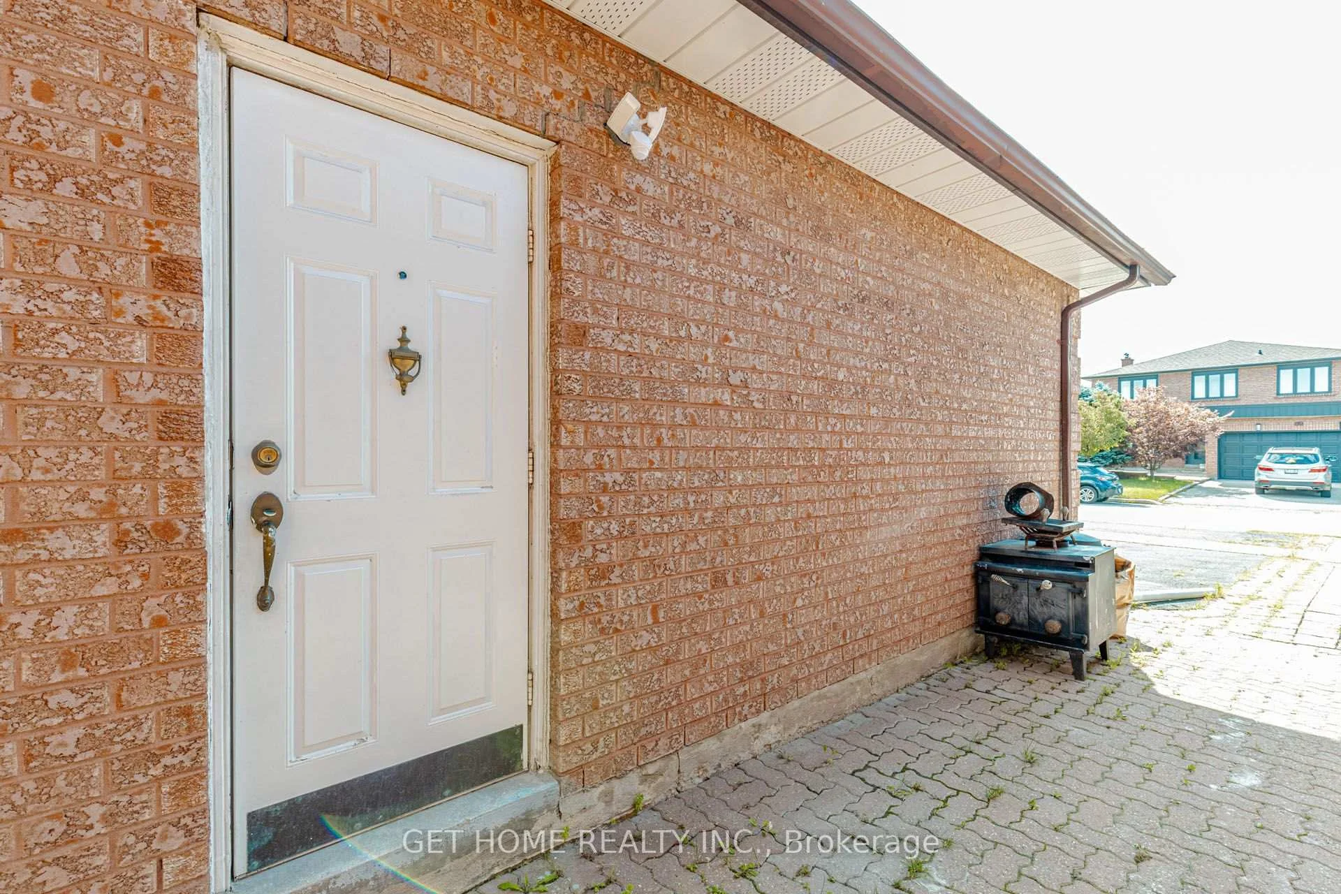 Photo 8 of 70 Gardner Place, Vaughan, Maple — HOMEH