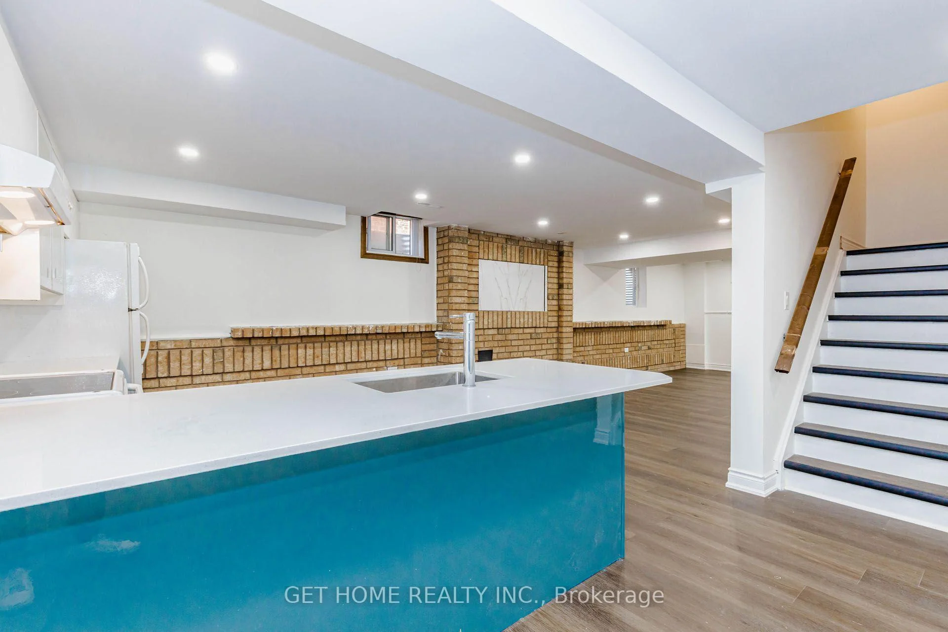 Photo 24 of 70 Gardner Place, Vaughan, Maple — HOMEH