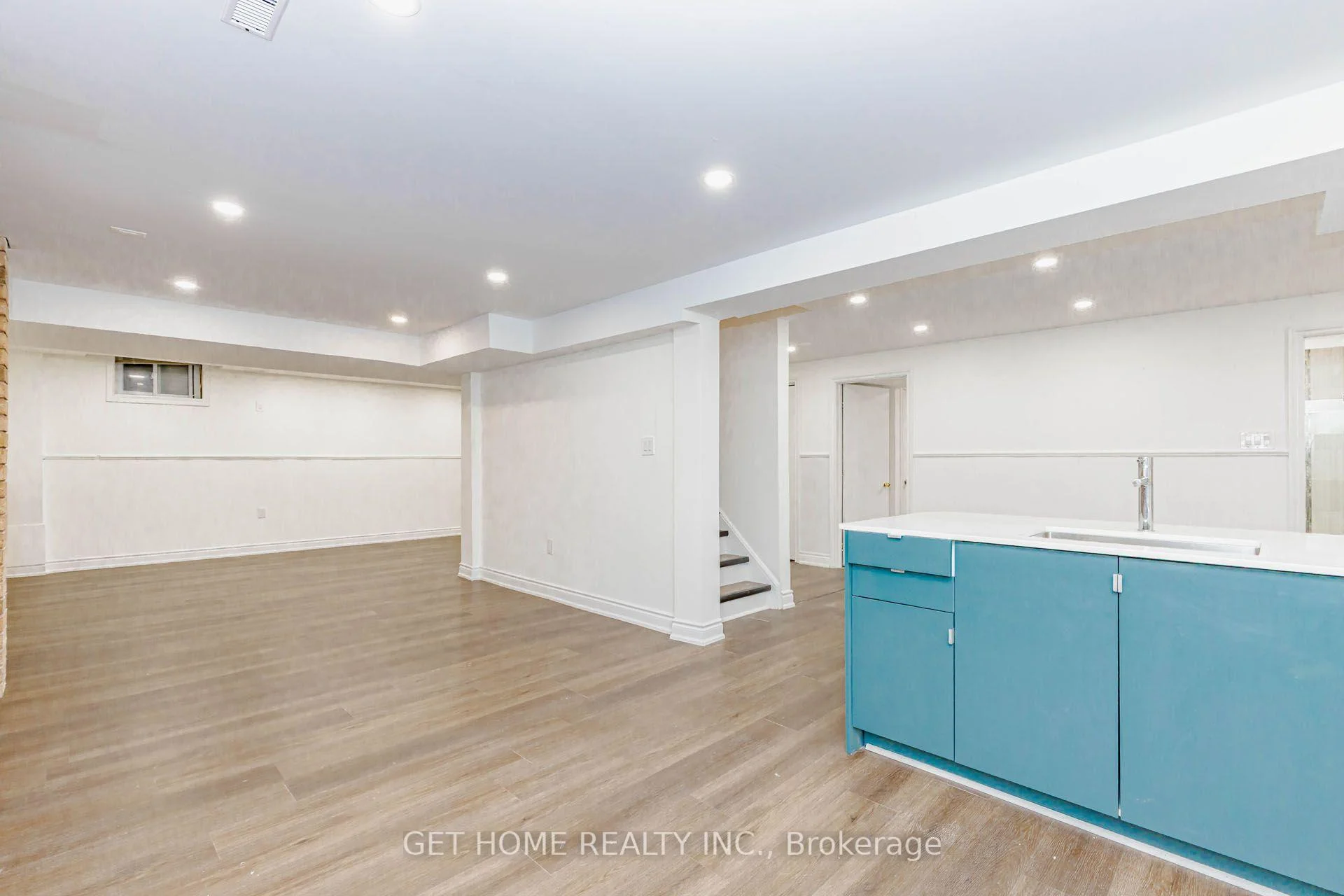 Photo 32 of 70 Gardner Place, Vaughan, Maple — HOMEH