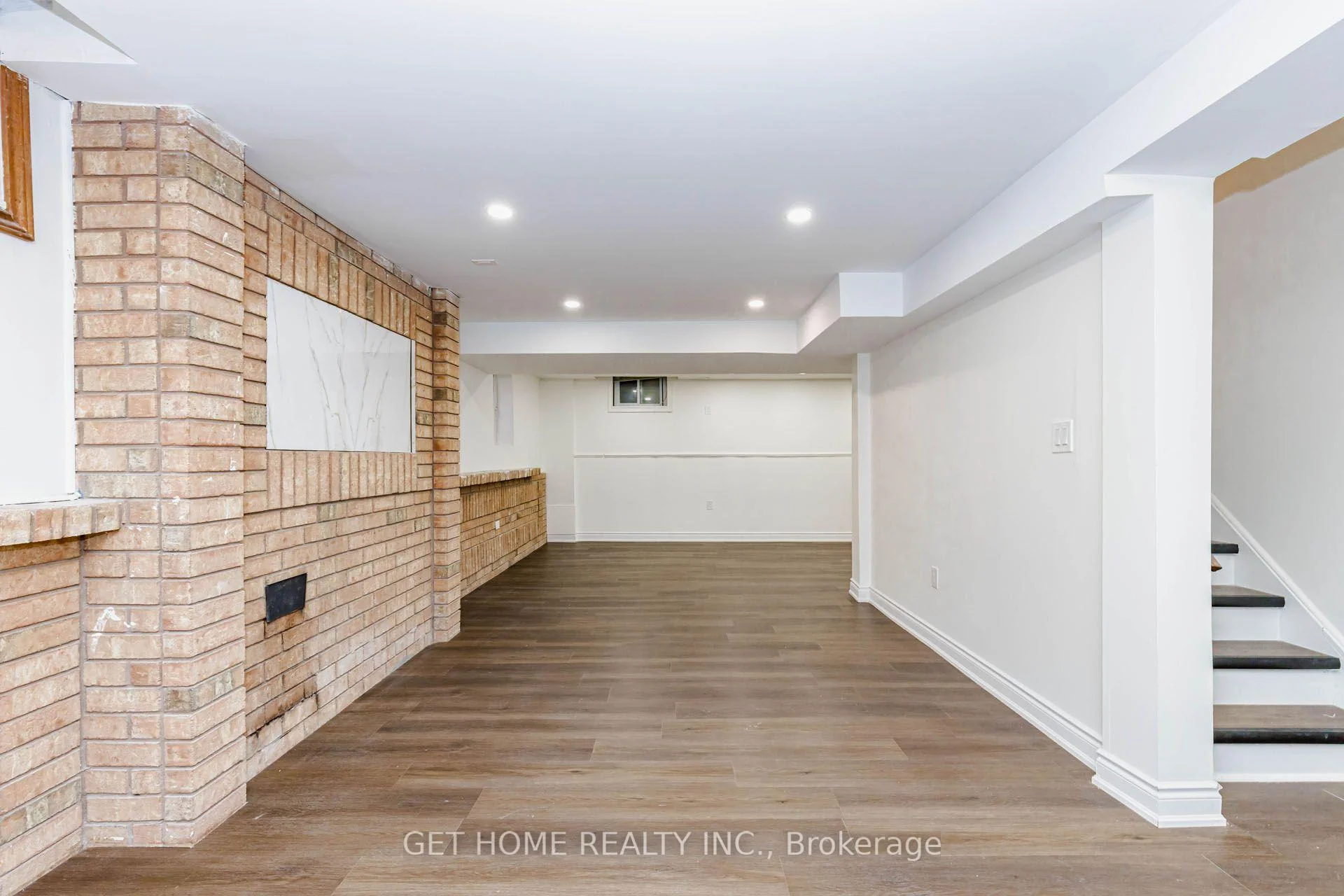 Photo 34 of 70 Gardner Place, Vaughan, Maple — HOMEH